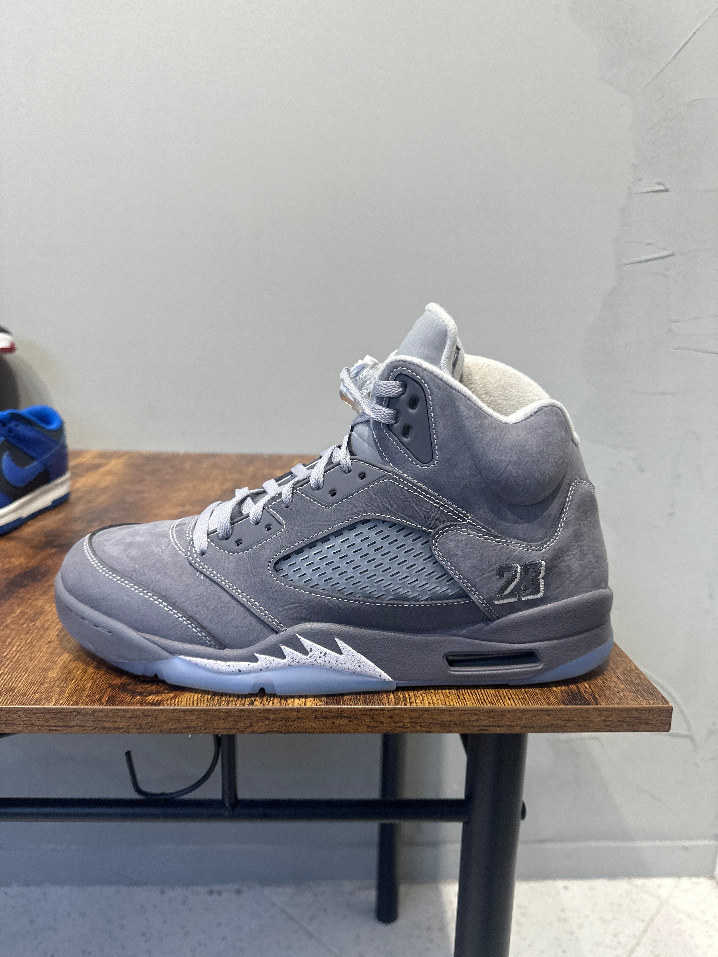 Air Jordan 5 "Wolf Grey" (Pre-Owned)