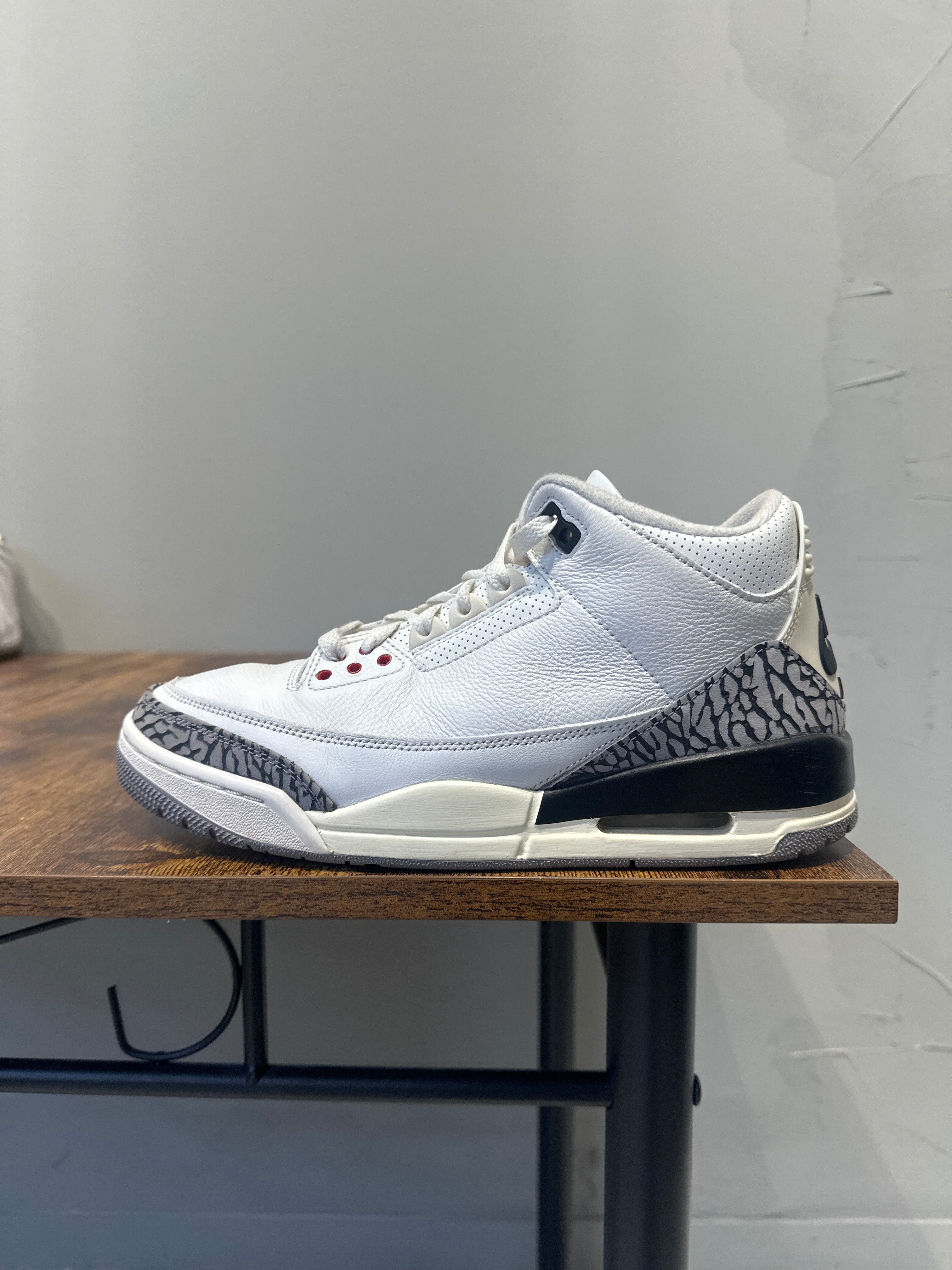 Air Jordan 3 "White Cement ReImagined" (Pre-Owned)