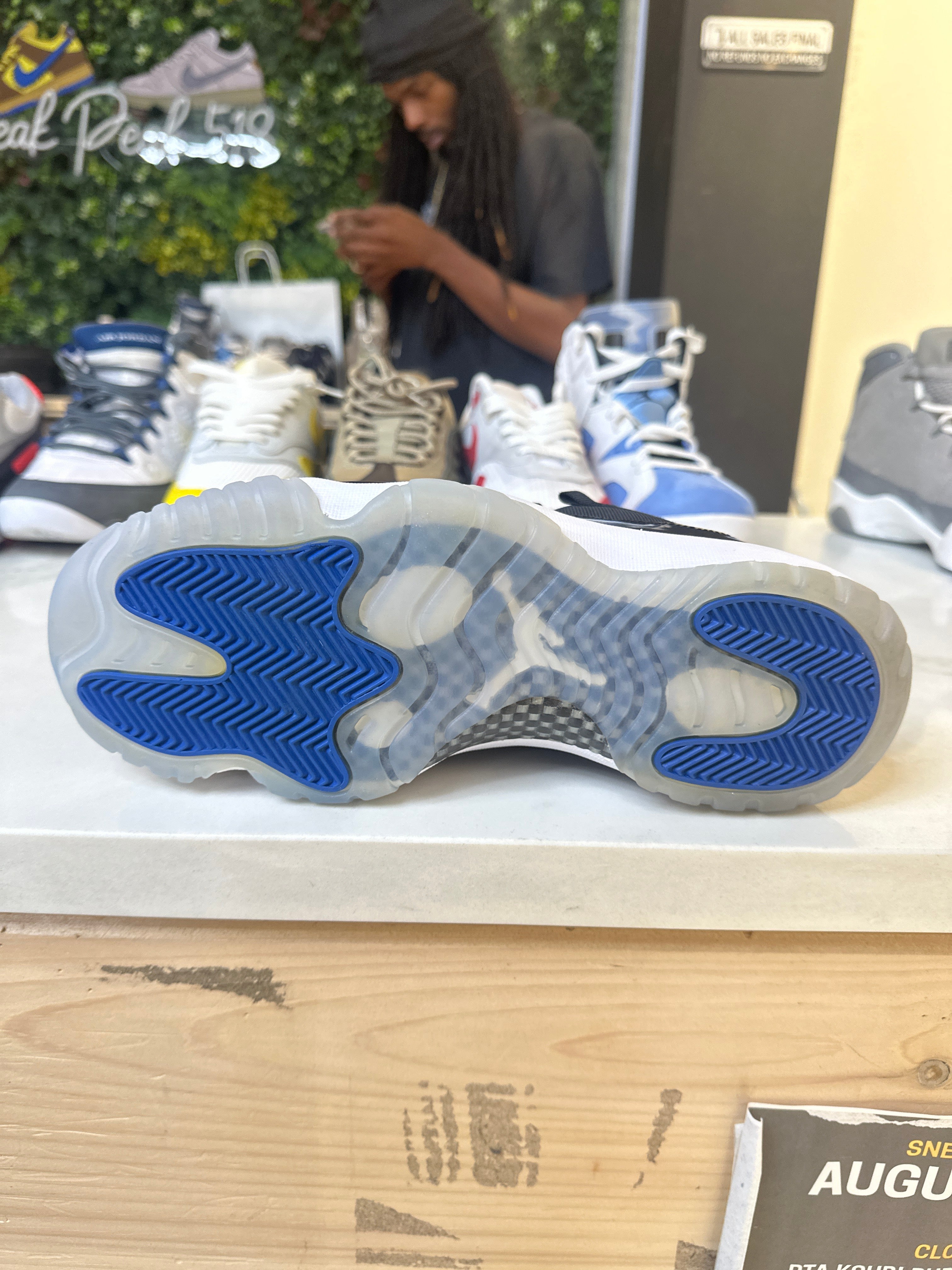 Air Jordan 11 Low "Space Jam" (pre-owned)