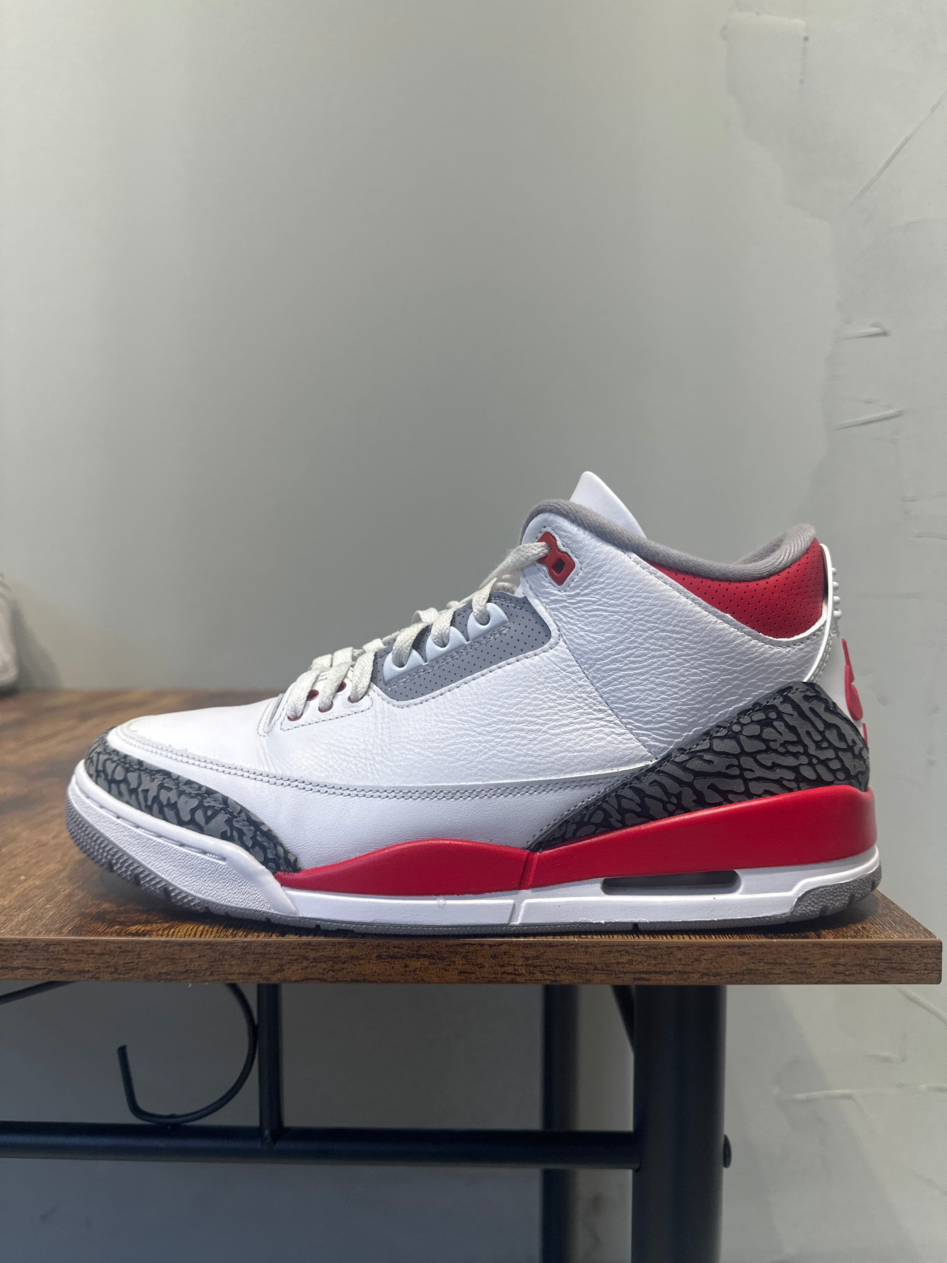 Air Jordan 3 "Fire Red" (Pre-Owned)