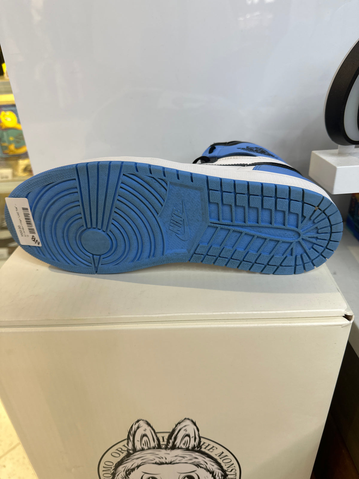 Air Jordan 1 High "UNC Toe" (pre-owned)