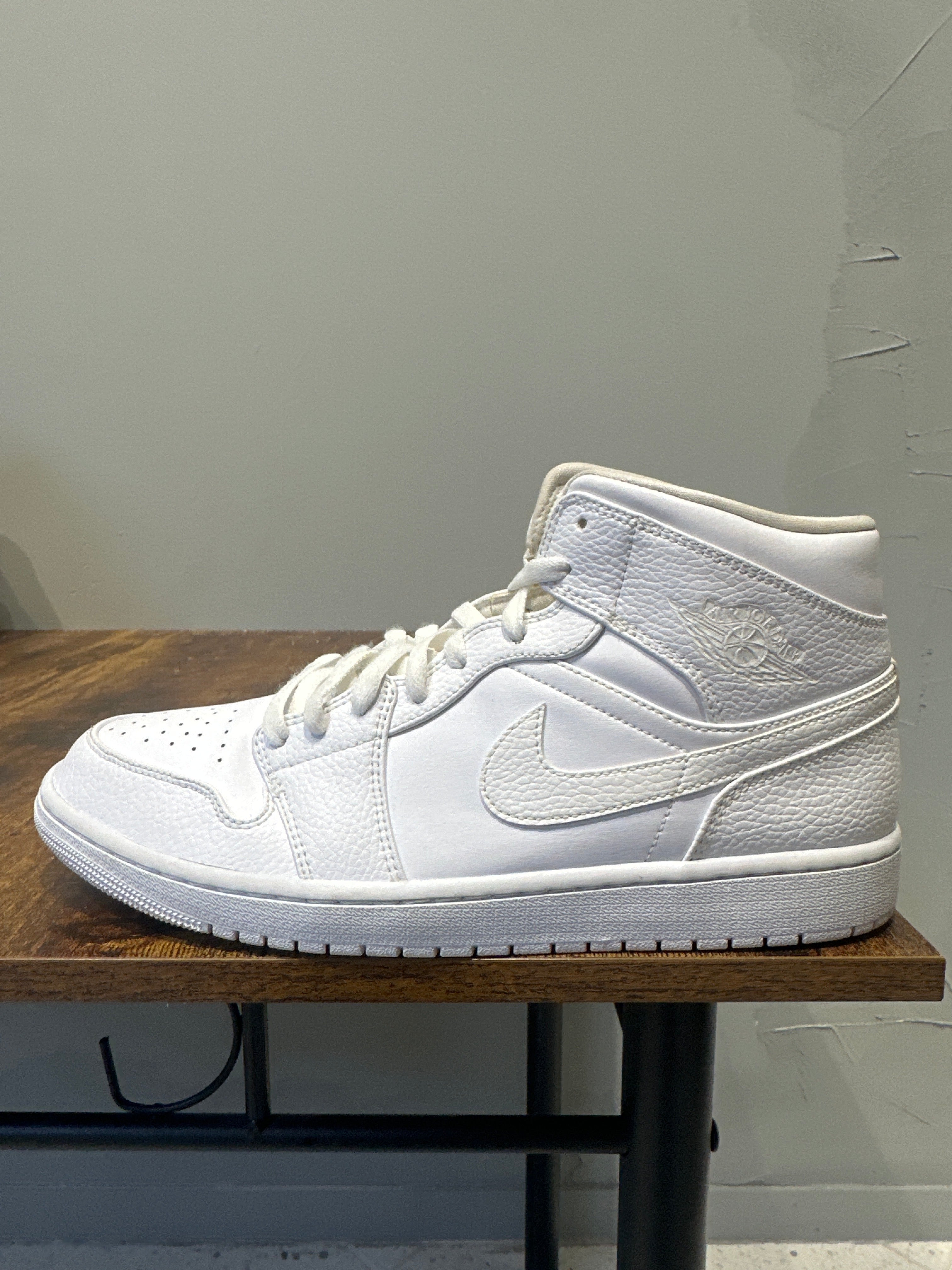 Air Jordan 1 Mid "Triple White 2.0" (2020) (Pre-Owned)