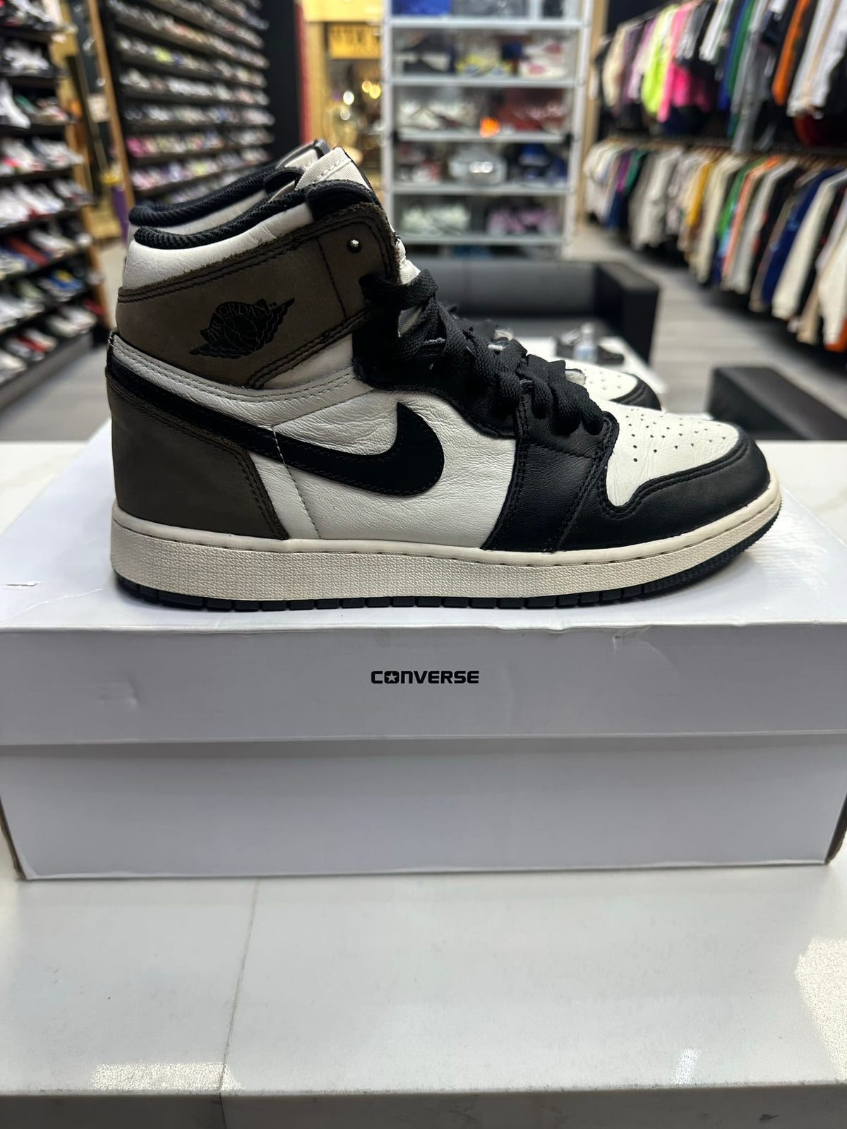 Jordan 1 Retro High Dark Mocha