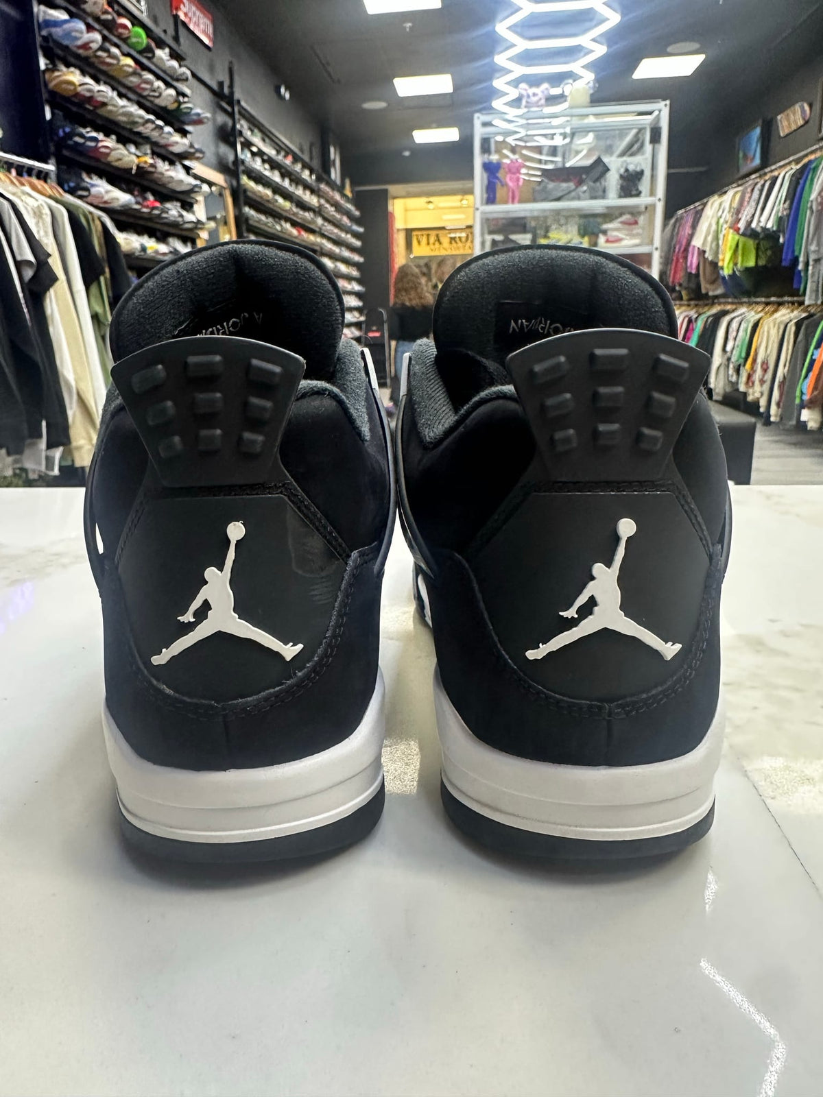 Jordan 4 Retro White Thunder