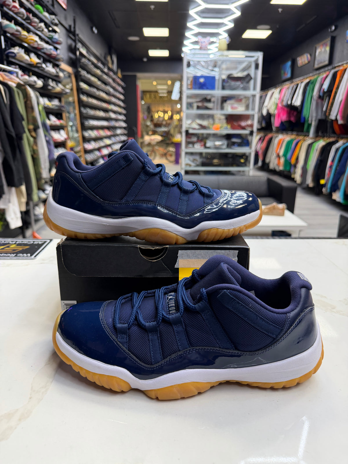 Jordan 11 Retro Low Midnight Navy