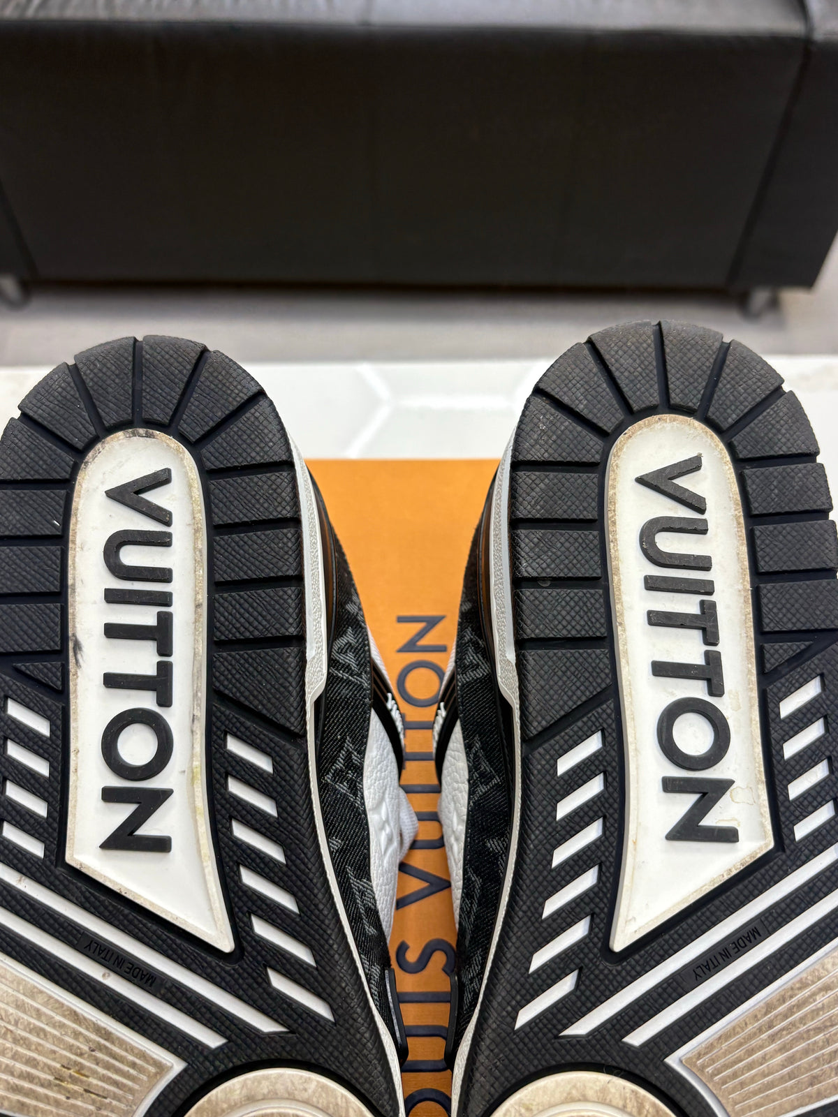 Louis Vuitton Trainer White/Black