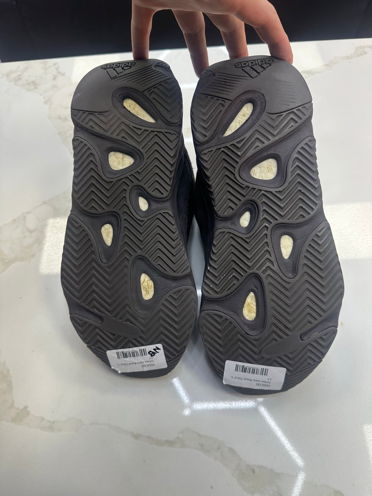 adidas Yeezy Boost 700 V2 Vanta