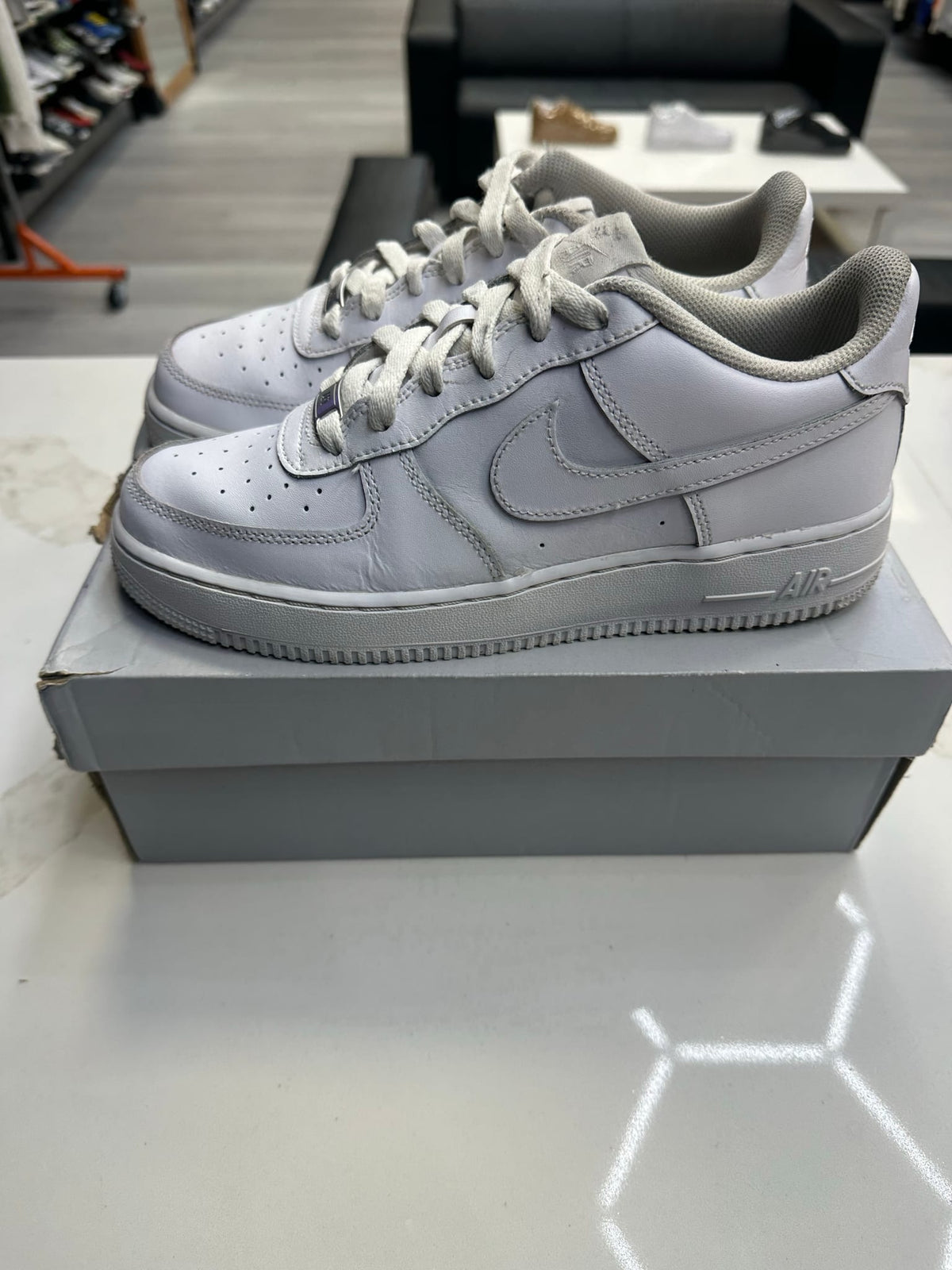 Nike Air Force 1 Low LE Triple White (GS)