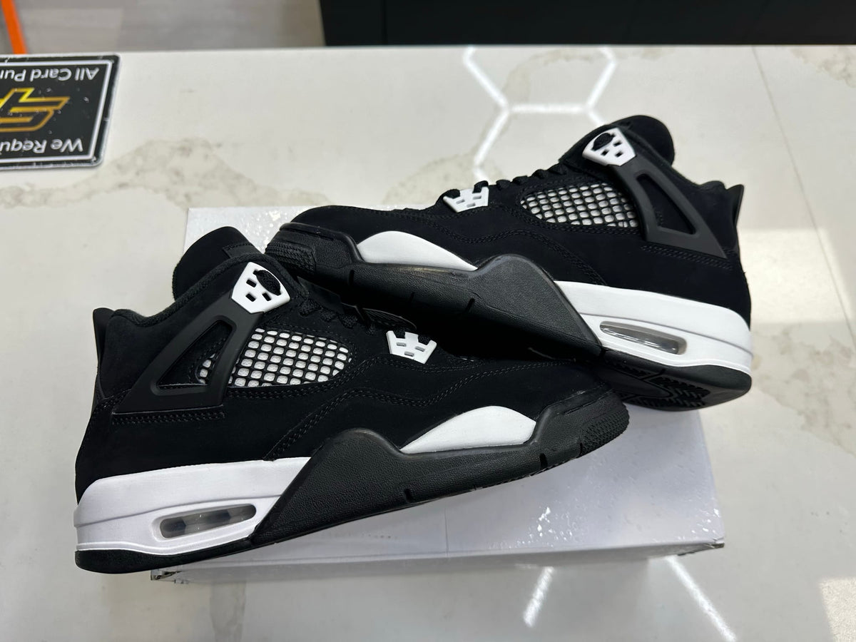 Jordan 4 Retro White Thunder (GS)
