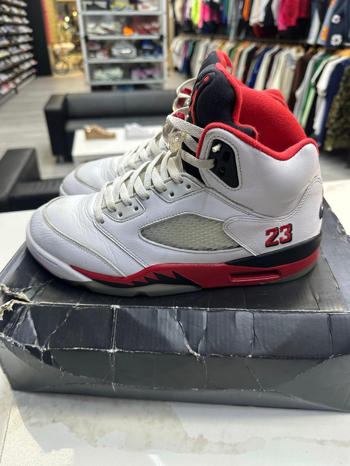 Jordan 5 Retro Fire Red Black Tongue (2025)