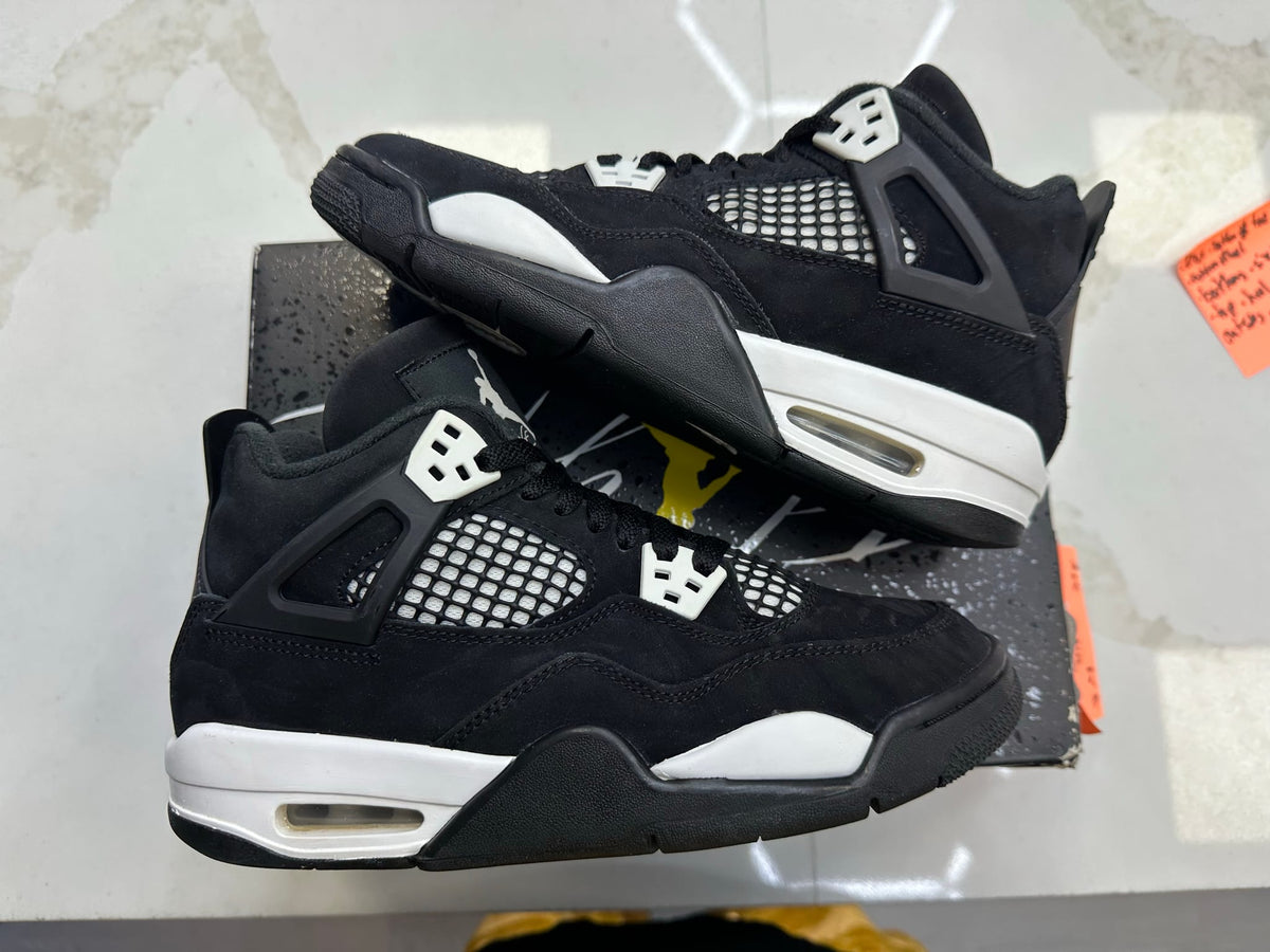 Jordan 4 Retro White Thunder