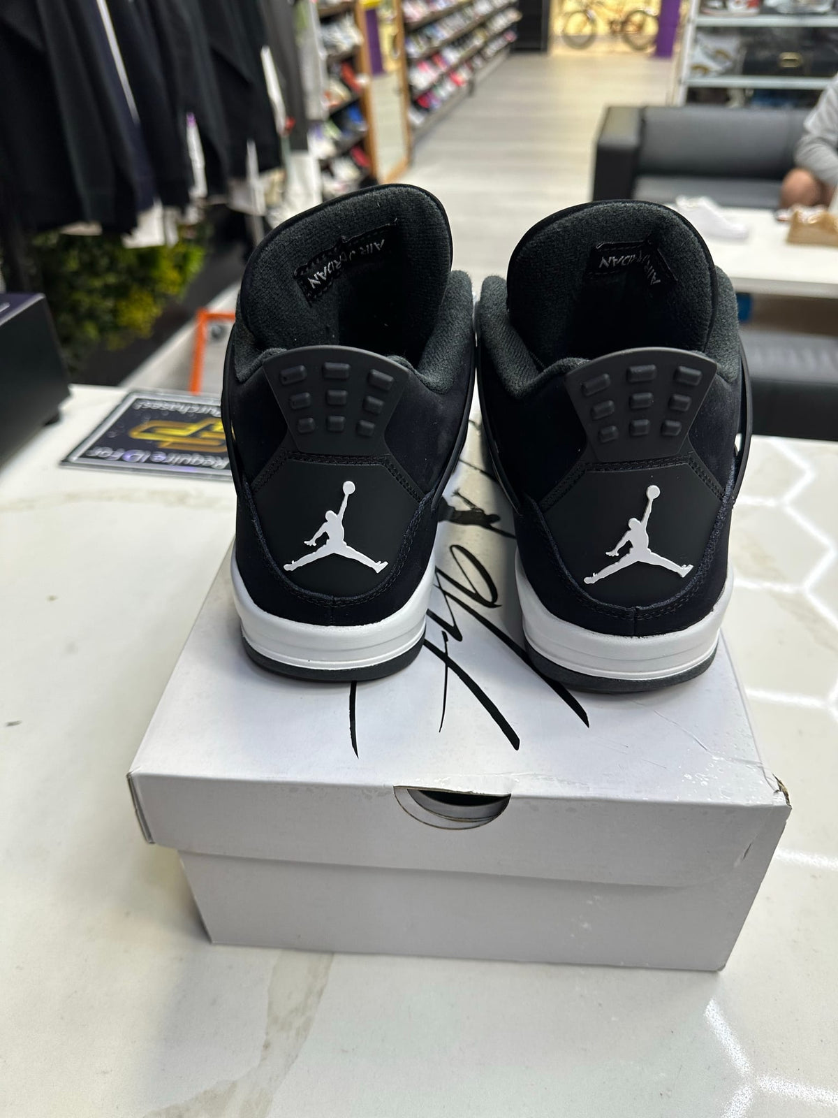 Jordan 4 Retro White Thunder (GS)
