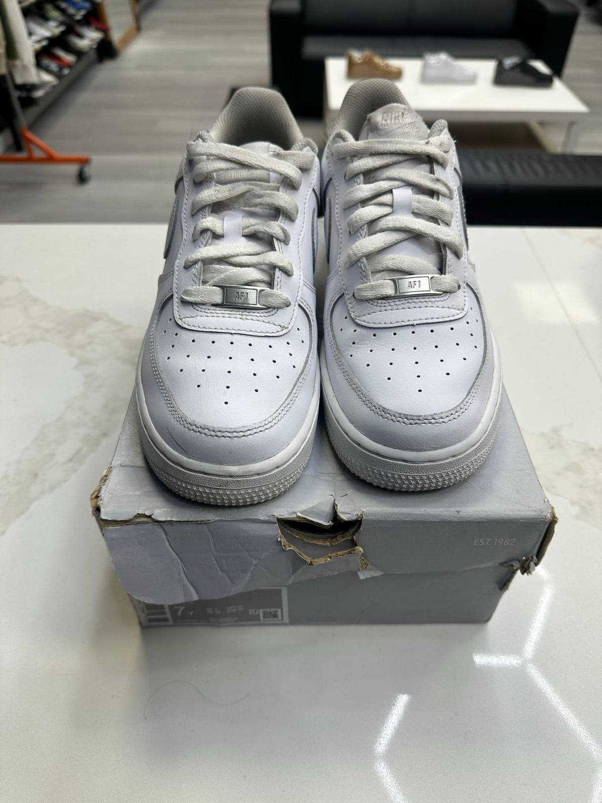 Nike Air Force 1 Low LE Triple White (GS)