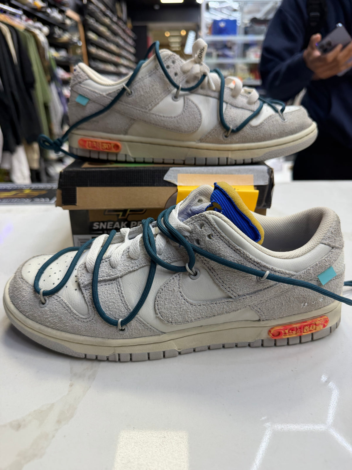 Nike Dunk Low x OFF WHITE Lot 16