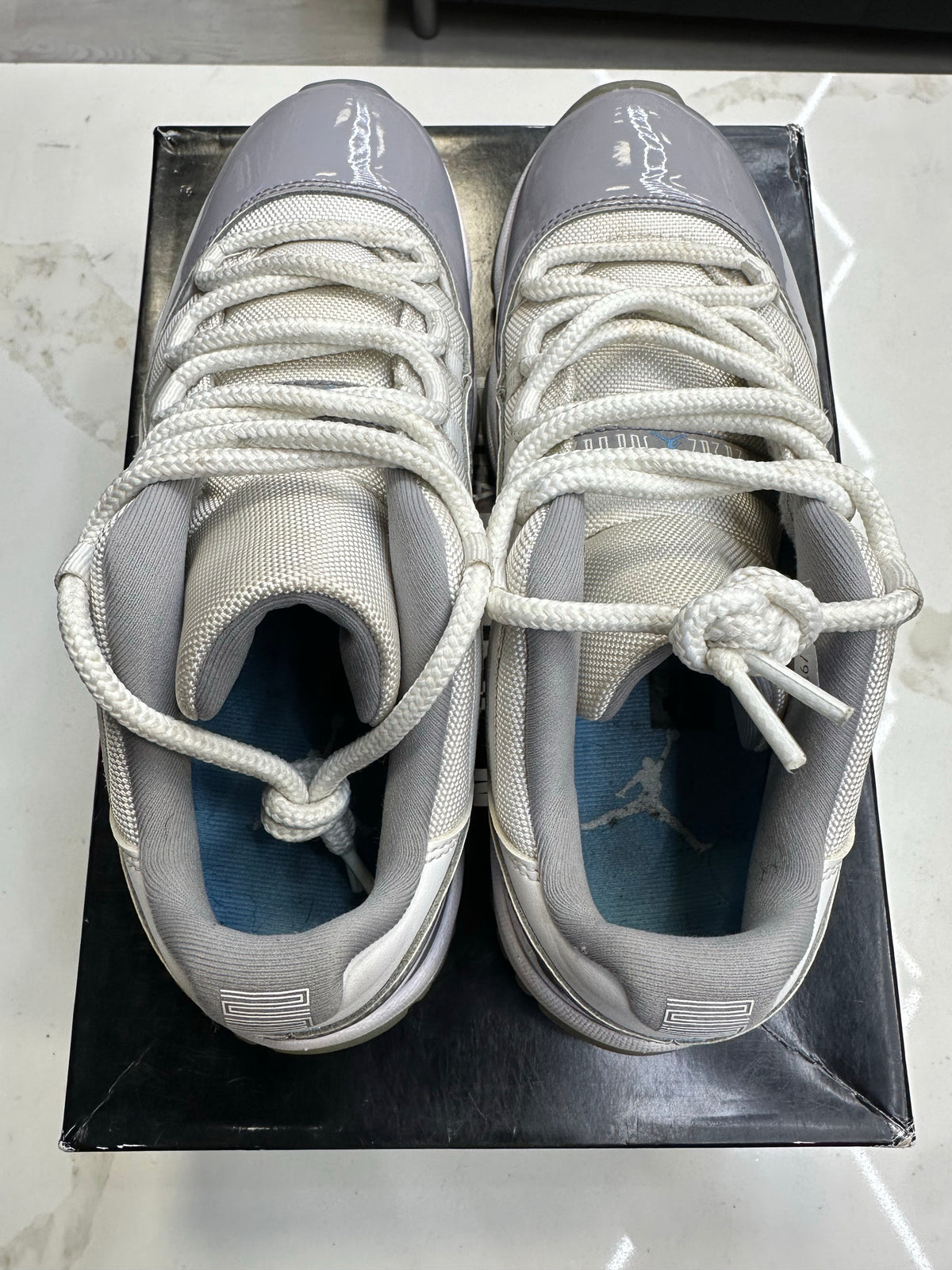 Jordan 11 Retro Low Cement Grey