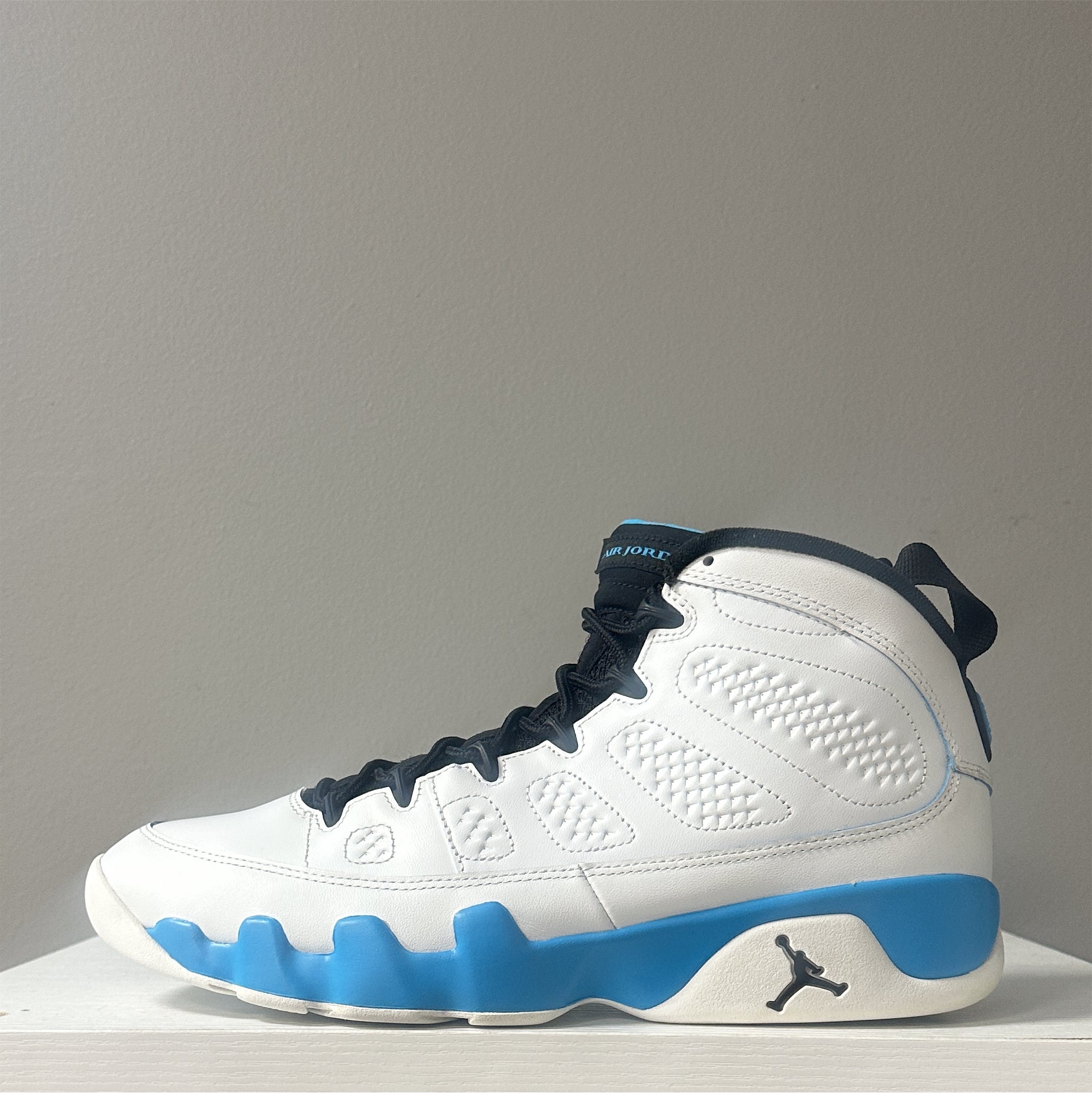 Air Jordan 9 "Powder Blue" (Pre-Owned)