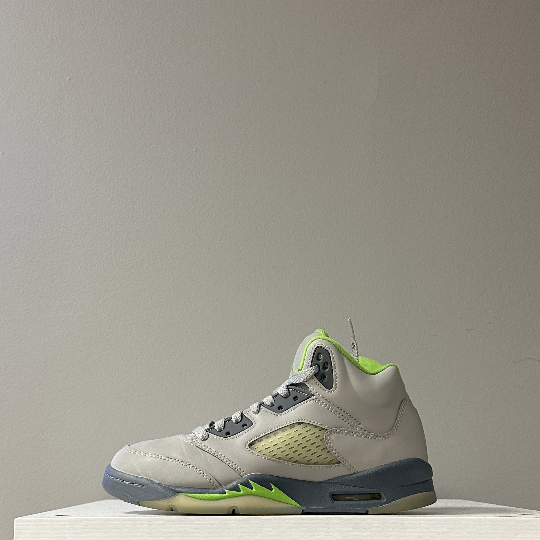 Air Jordan 5 "Green Bean" (GS) (Pre-Owned)