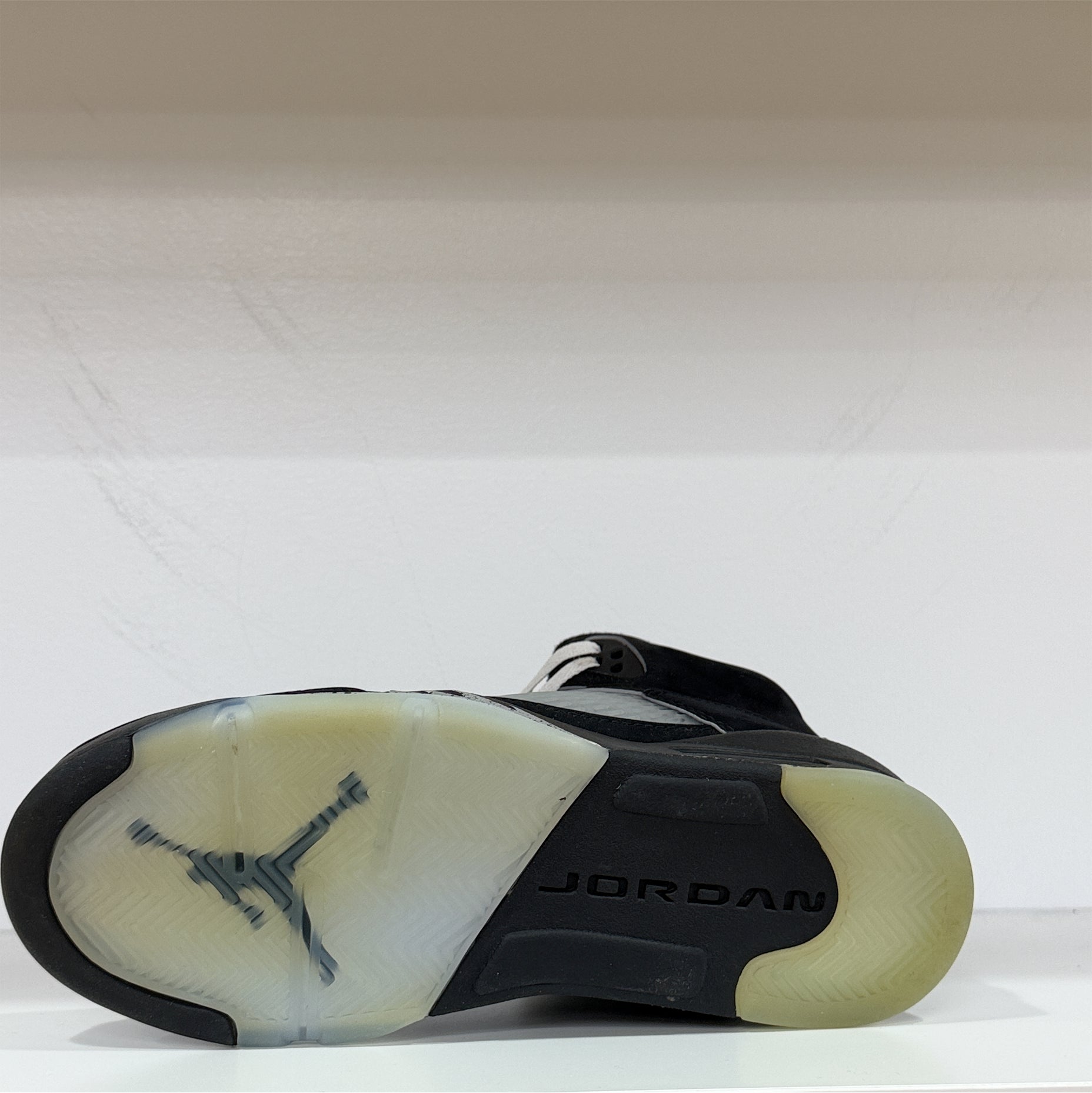 Air Jordan 5 “Black Metallic Reimagined” (Pre-Owned)