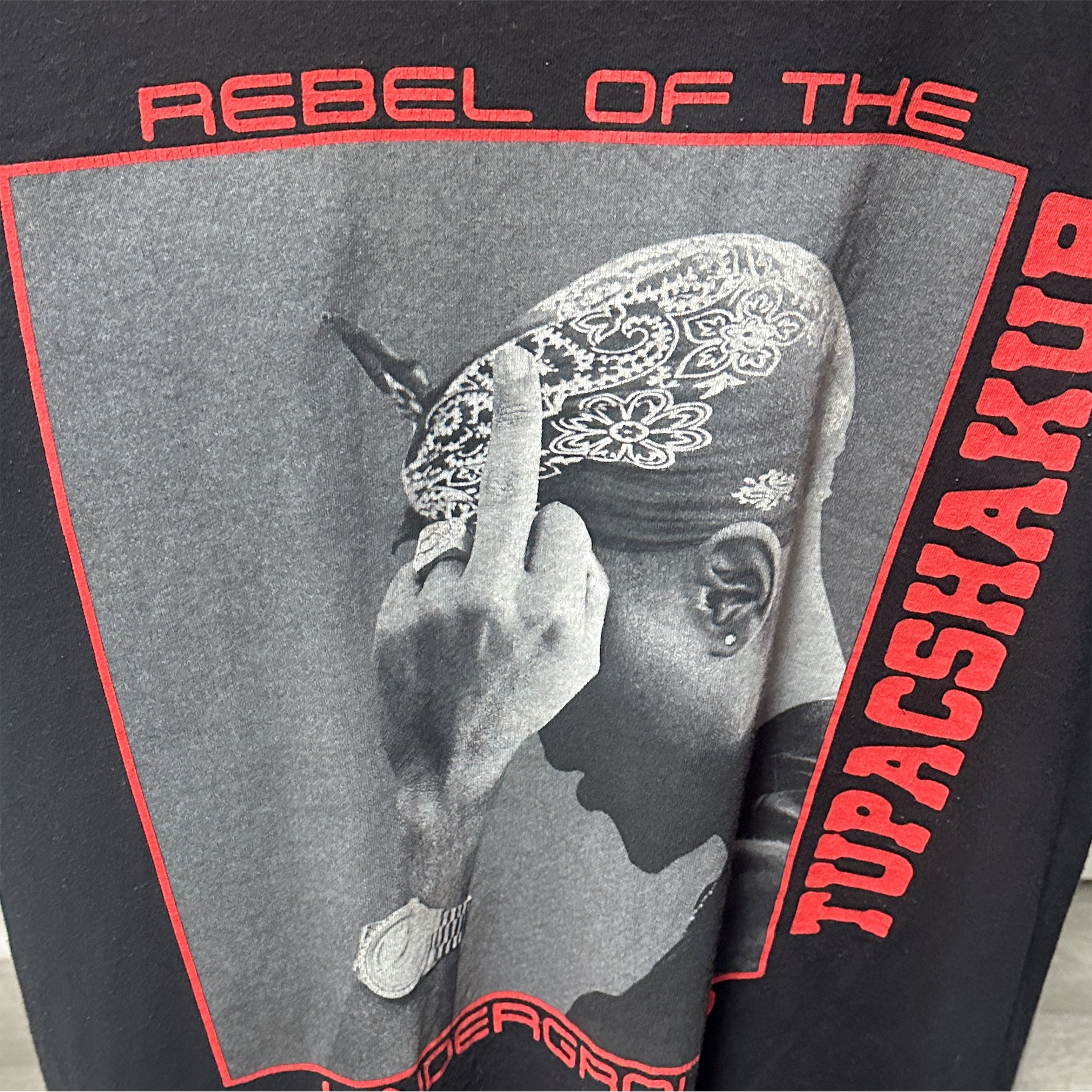 VLONE x 2PAC Tee "Rebel Of The Underground" (pre-owned)