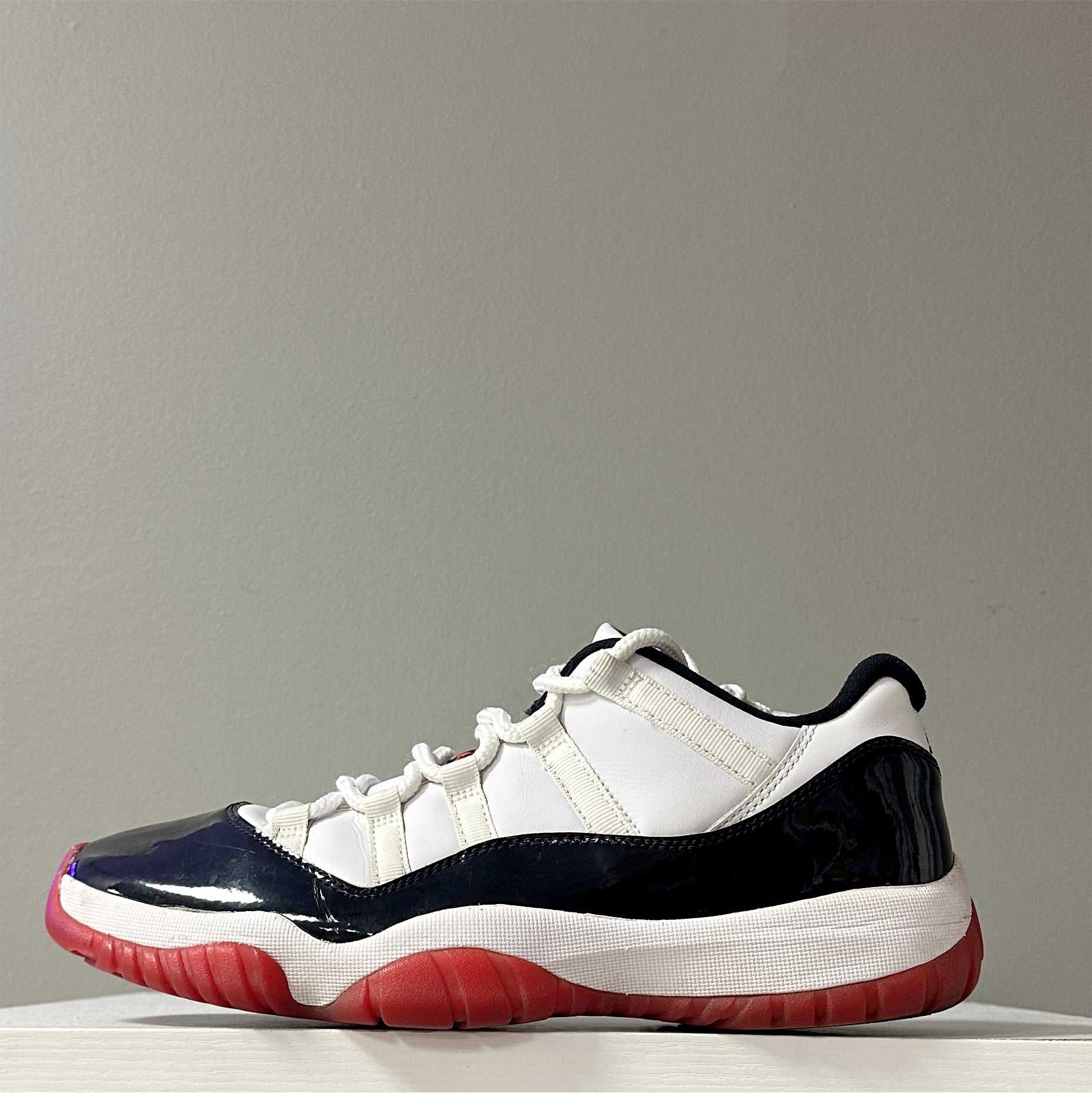 Air Jordan 11 Low "Concord Bred" (Pre-Owned)