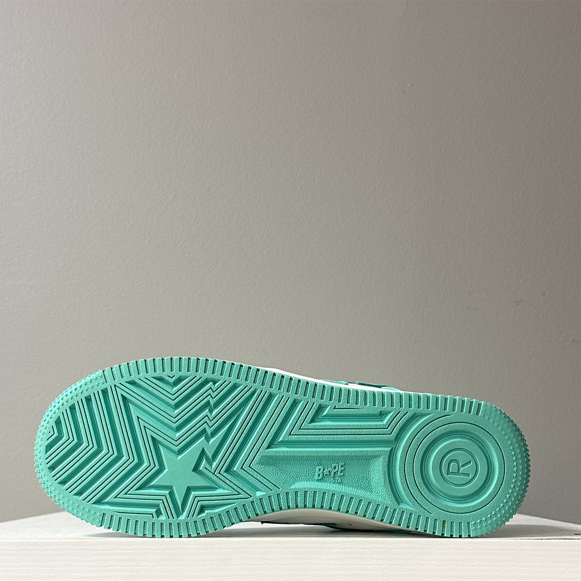 A Bathing Ape Bapesta "White/Mint" (pre-owned)