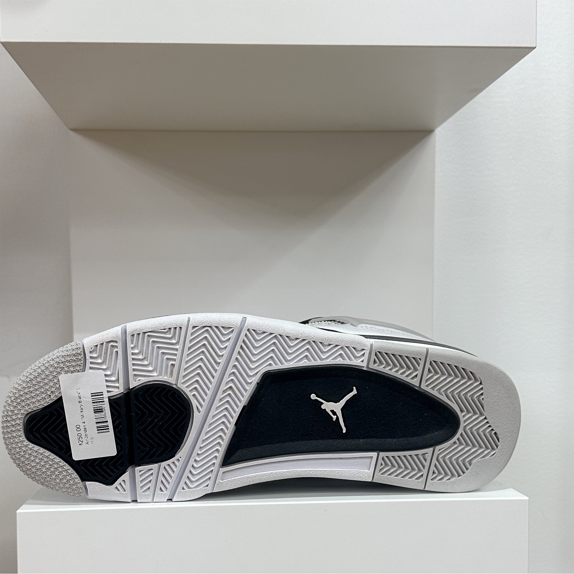 Air Jordan 4 “Military Black” (Pre-Owned)