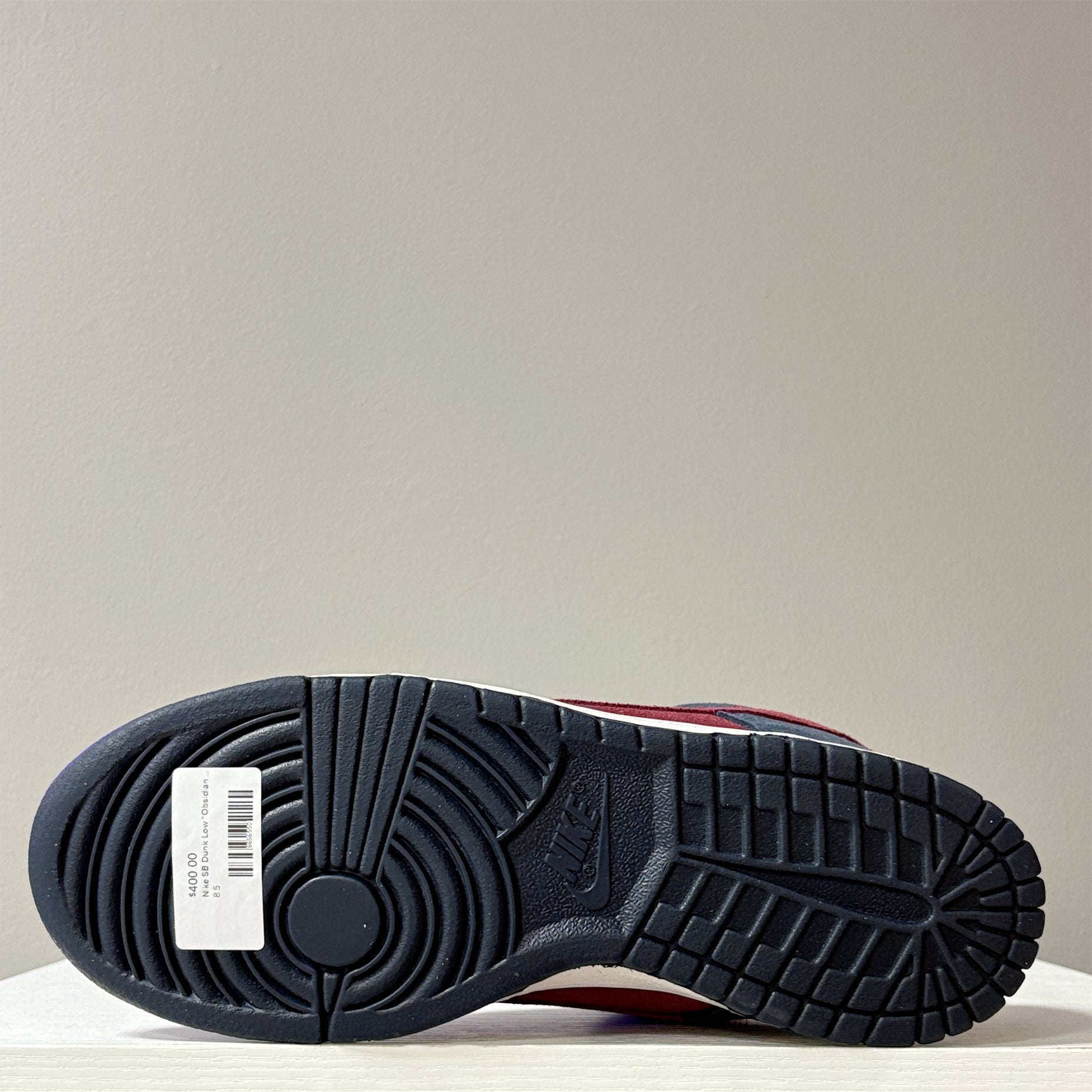 Nike SB Dunk Low "Obsidian Team Red" (pre-owned)(2009)