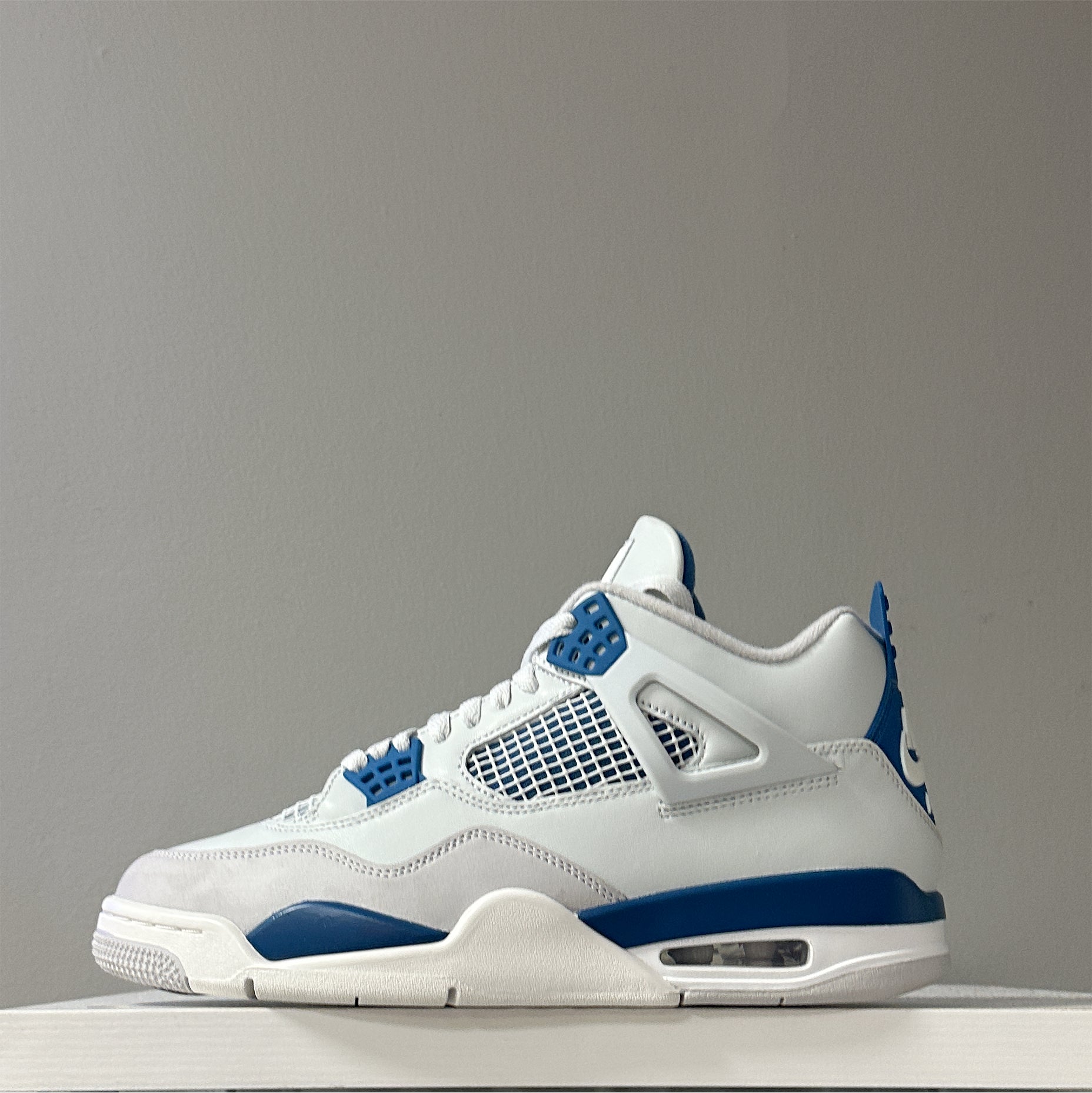 Air Jordan 4 "Military Blue" (Pre-Owned)