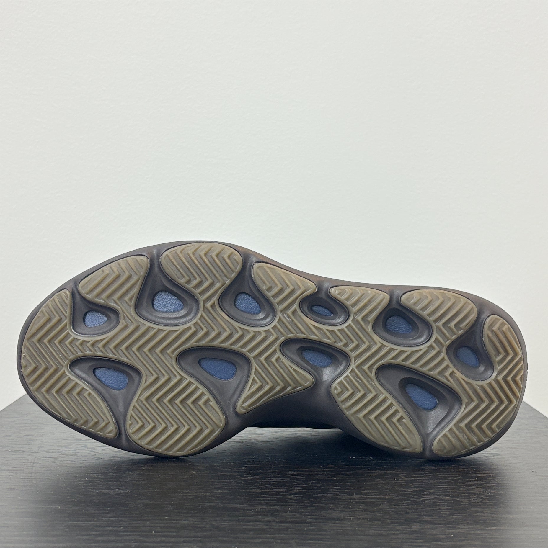 Adidas Yeezy 700 v3 "Clay Brown" (Pre-Owned)