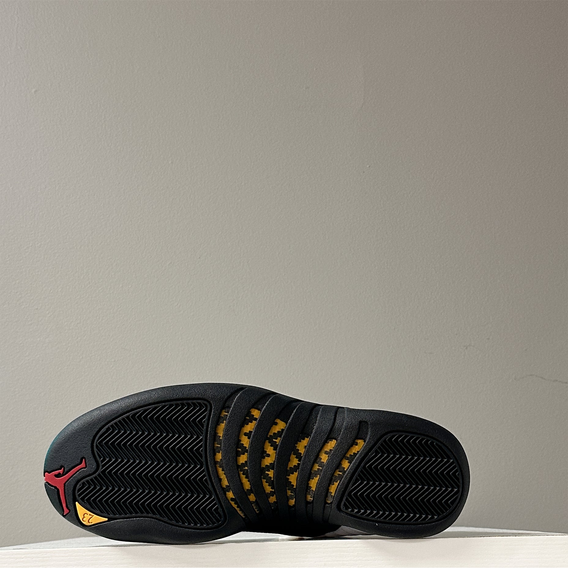 Air Jordan 12 "Taxi" 2025 (pre-owned)