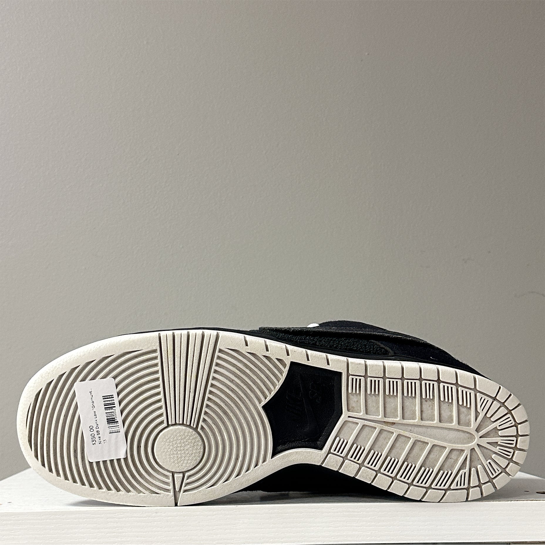 Nike SB Dunk Low "Gnarhunters" (Pre-Owned)