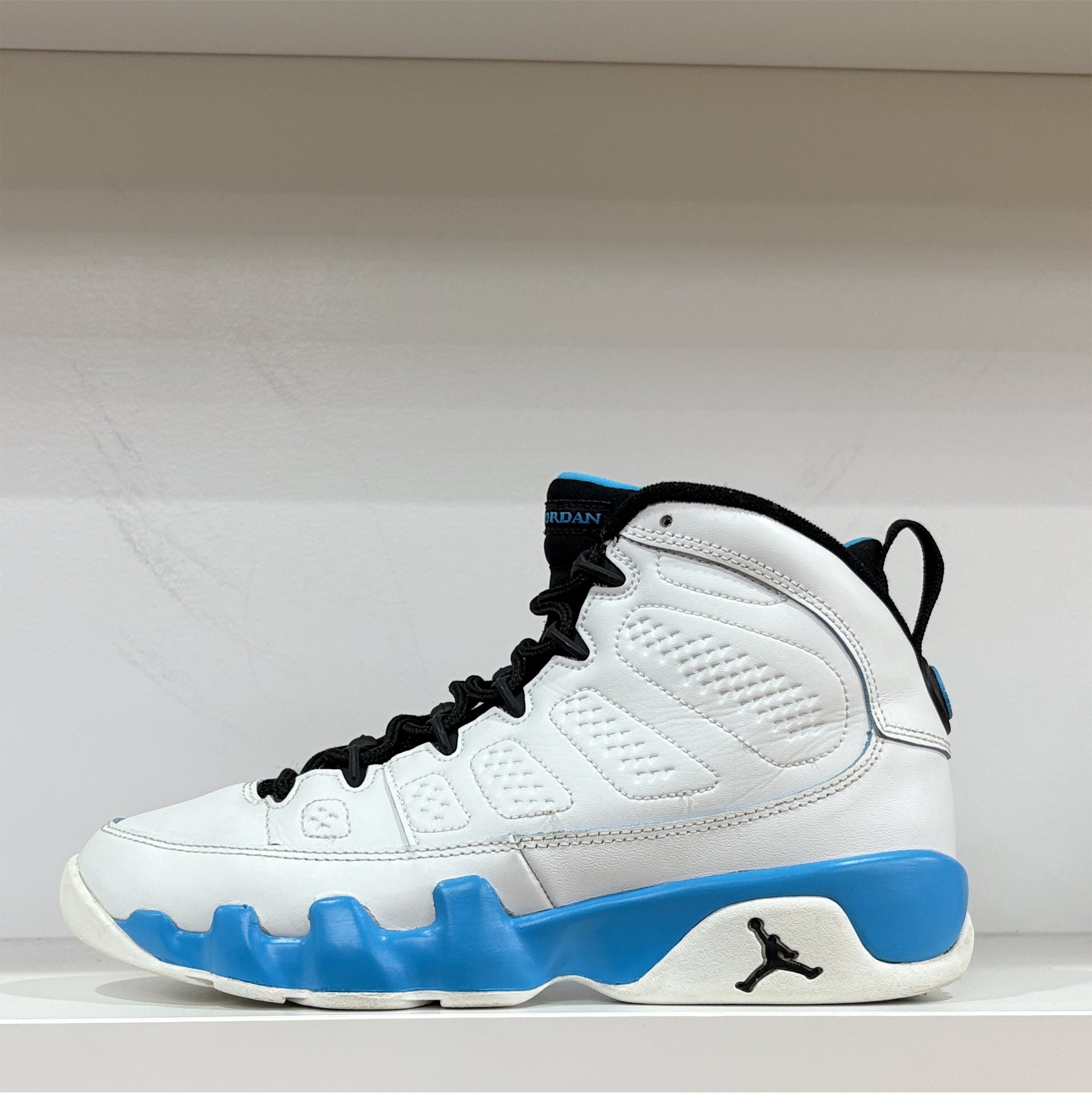 Air Jordan 9 "Powder Blue" (Pre-Owned)