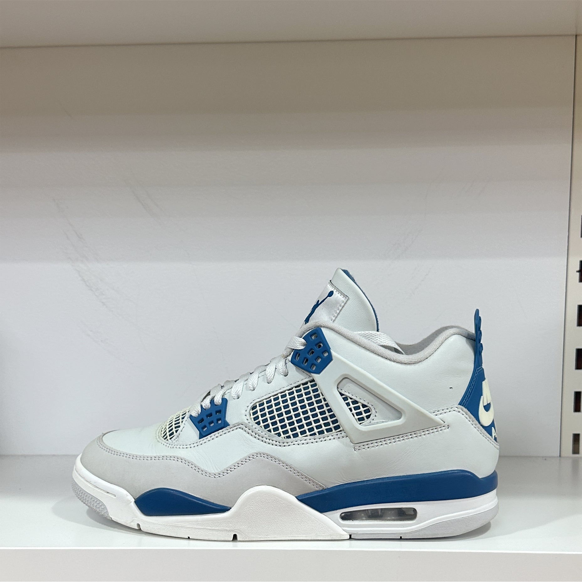 Air Jordan 4 “Military Blue” (Pre-Owned)