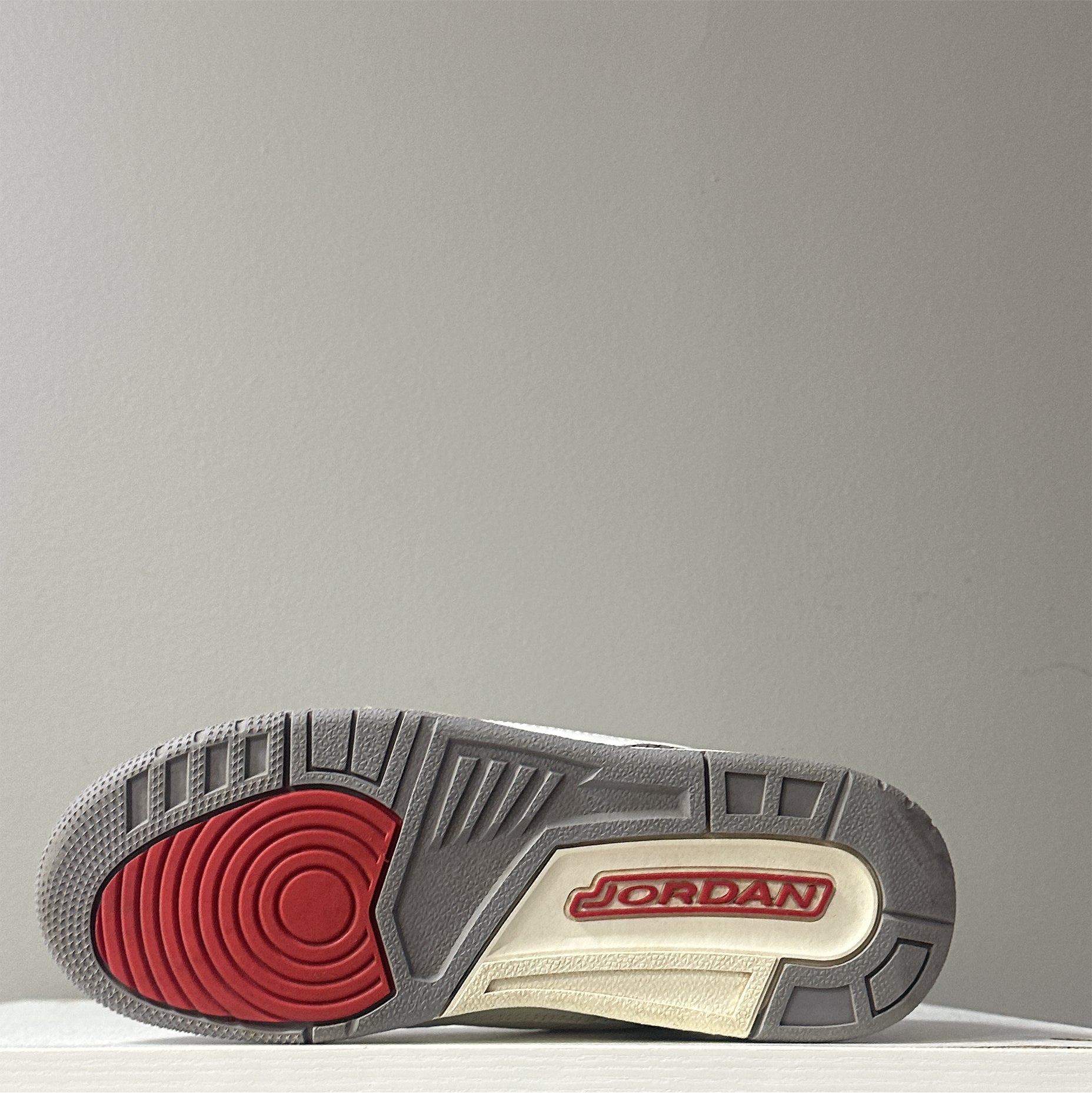 Air Jordan 3 "White Cement Reimagined" GS (pre-owned)