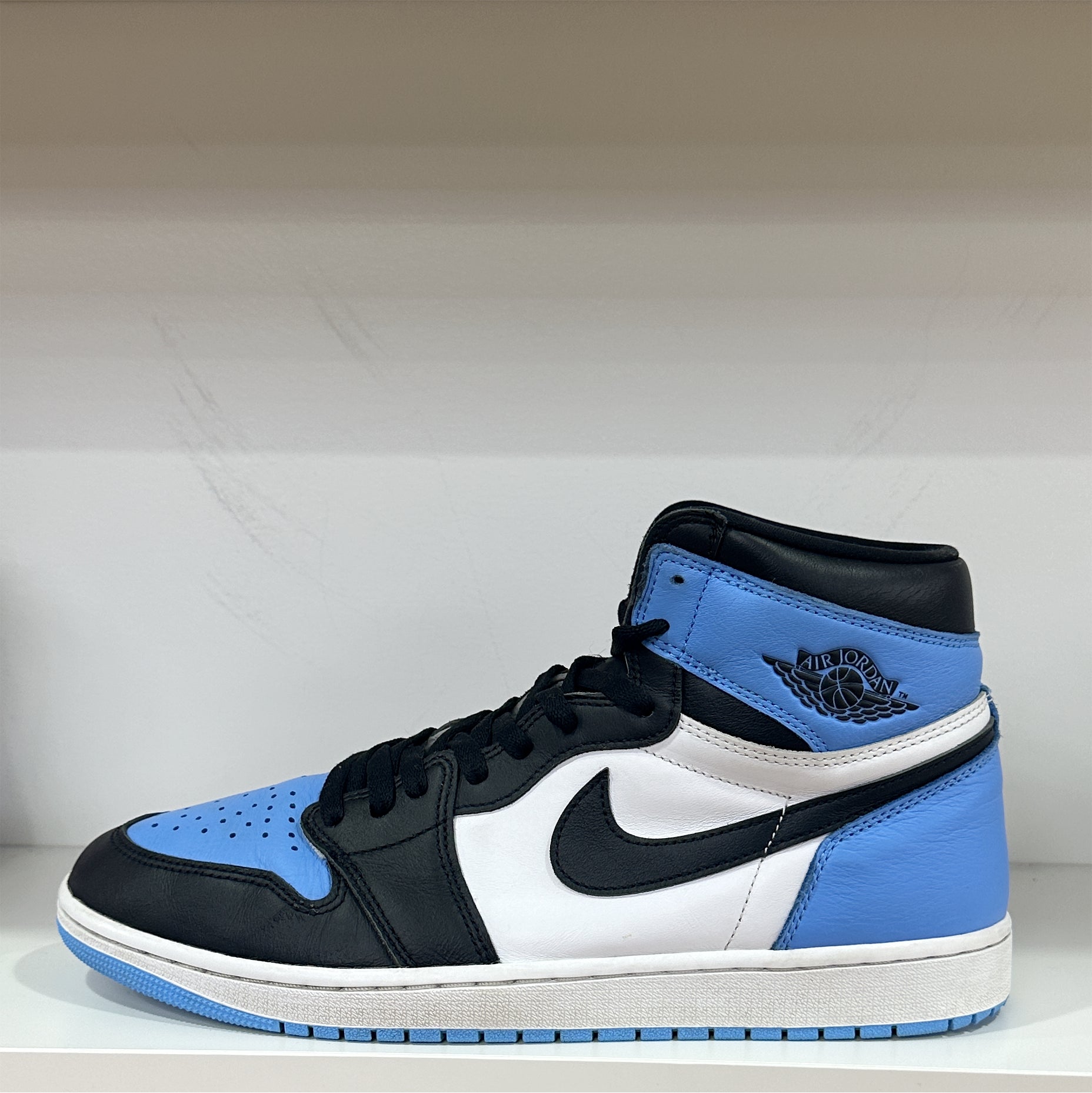 Air Jordan 1 High “UNC Toe” (Pre-Owned)