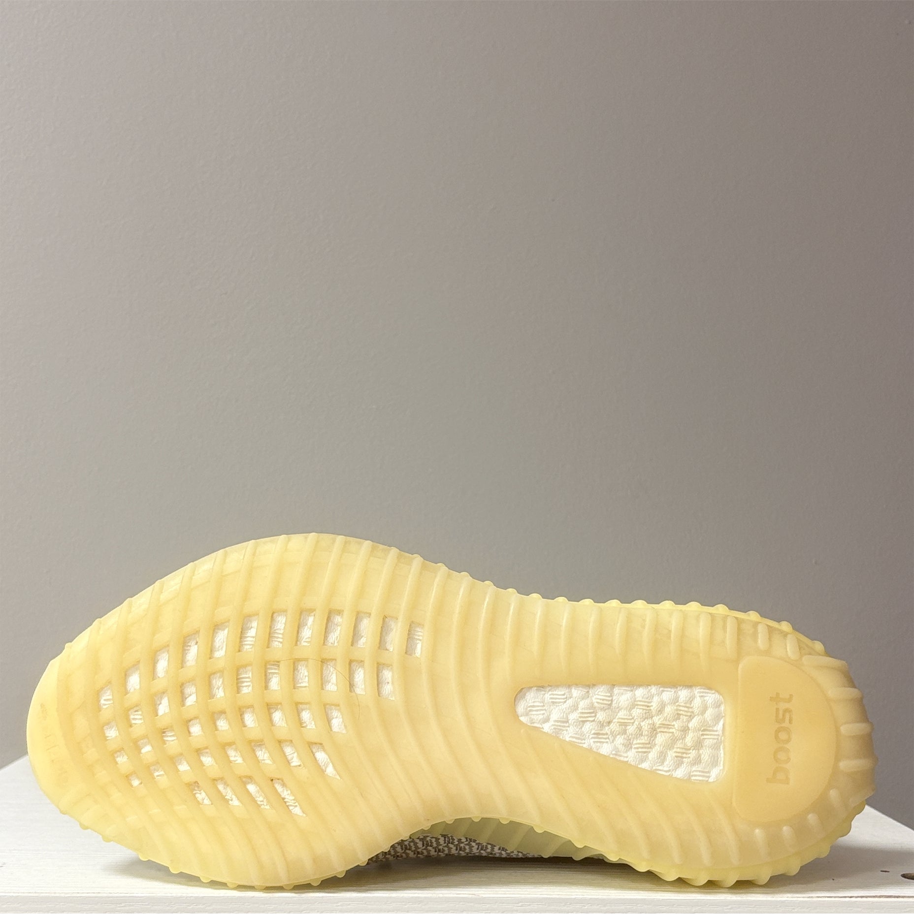 Adidas Yeezy 350 v2 "Static NR" (pre-owned)