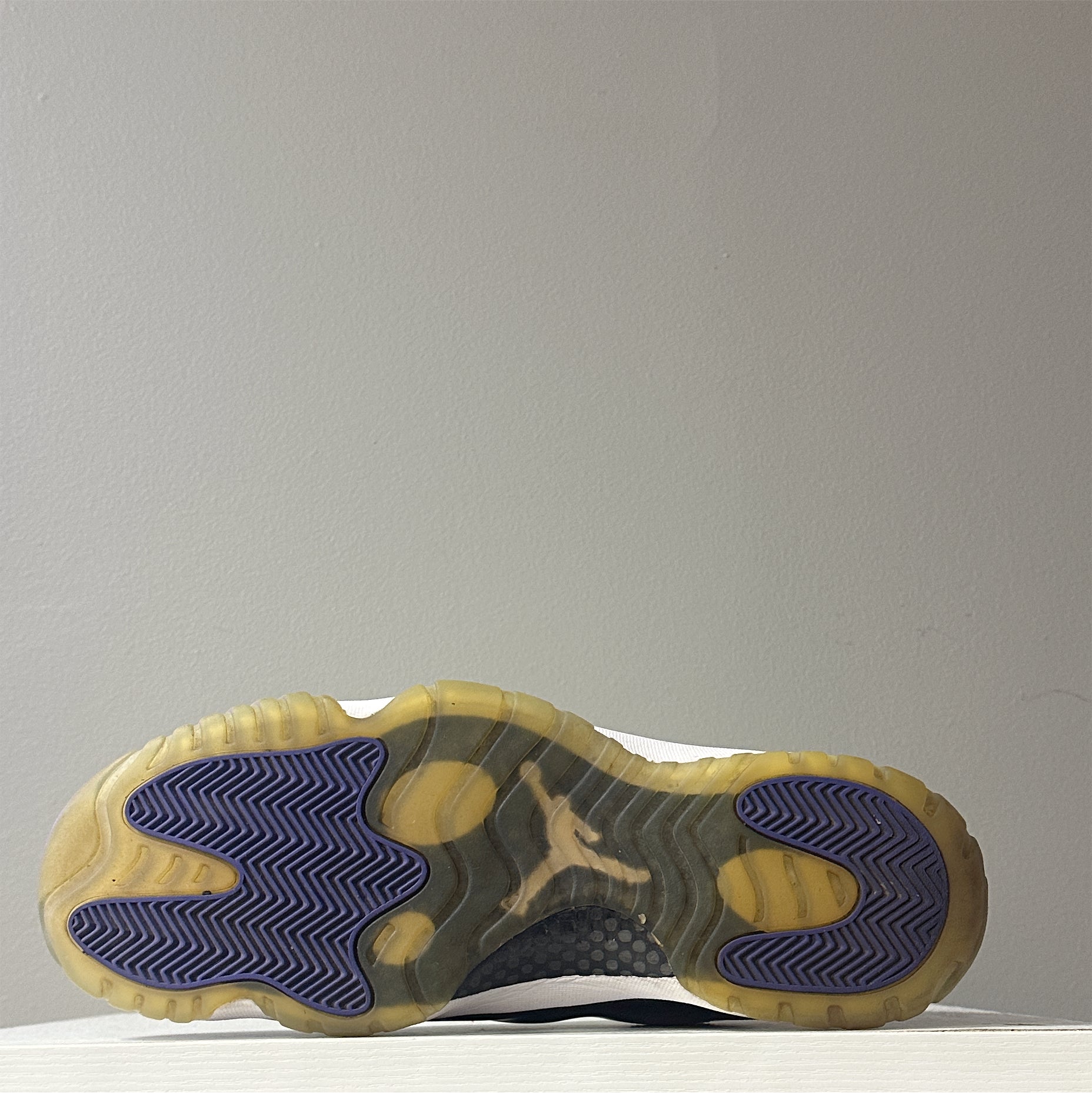 Air Jordan 11 "Concord" (2018) (Pre-Owned)