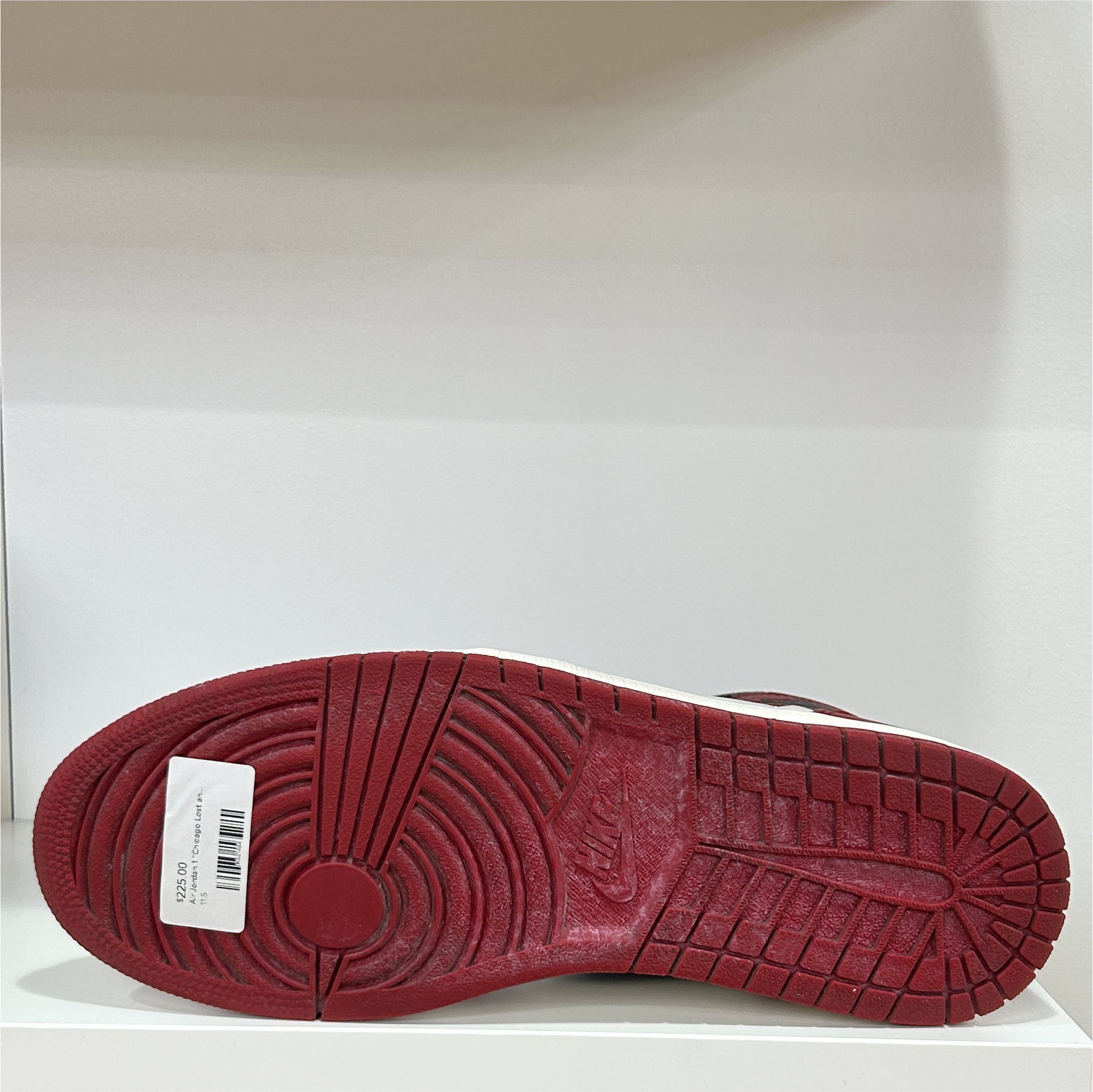 Air Jordan 1 "Chicago Lost and Found" (Pre-Owned)