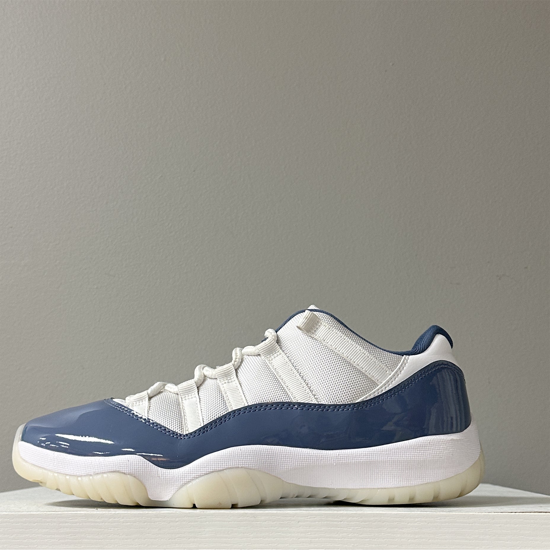 Air Jordan 11 Low "Diffused Blue" 2024 (pre-owned)