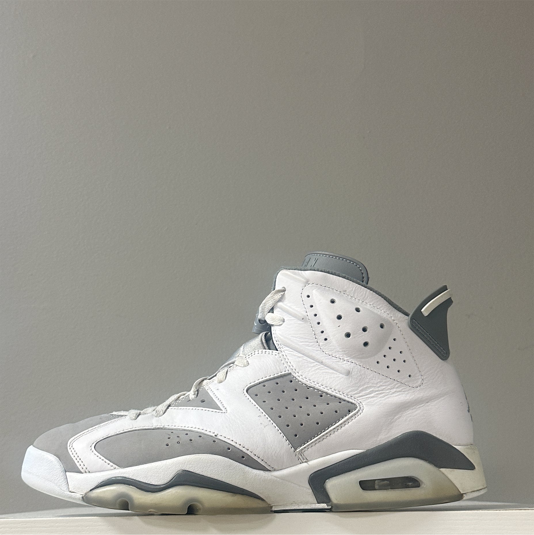 Air Jordan 6 "Cool Grey" (Pre-Owned)