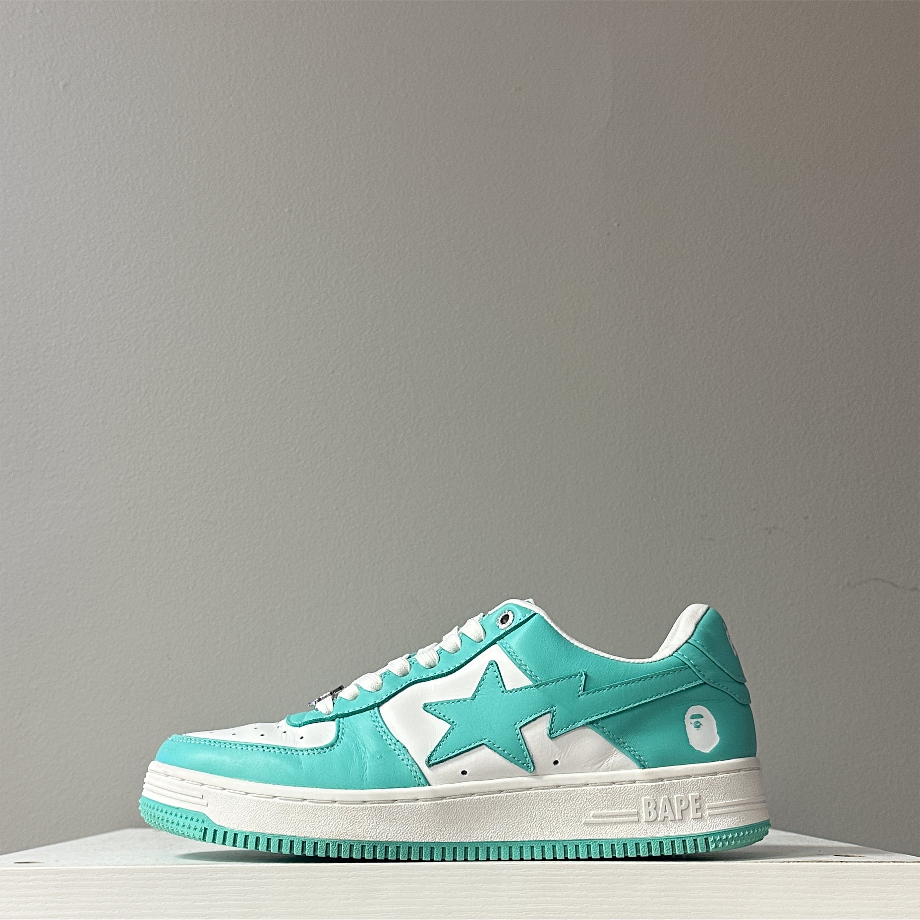 A Bathing Ape Bapesta "White/Mint" (pre-owned)