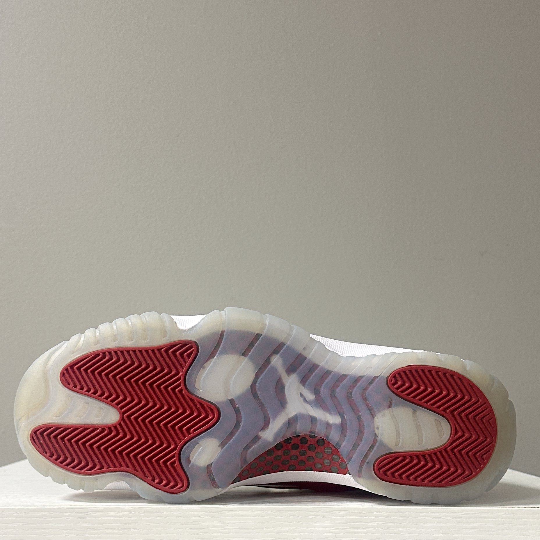 Air Jordan 11 "Cherry" (pre-owned)