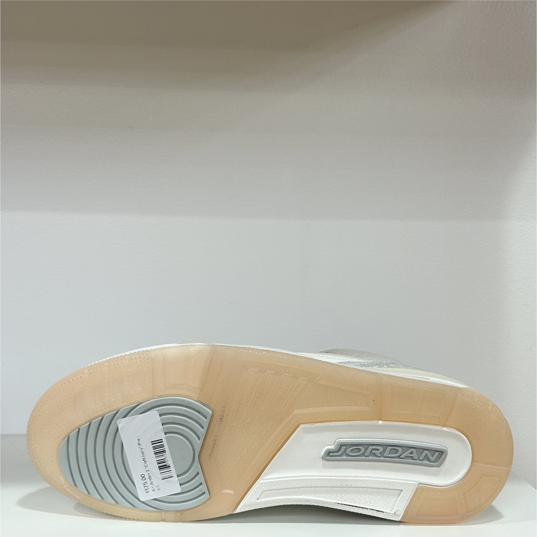 Air Jordan 3 "Craft Ivory"(Pre-Owned)