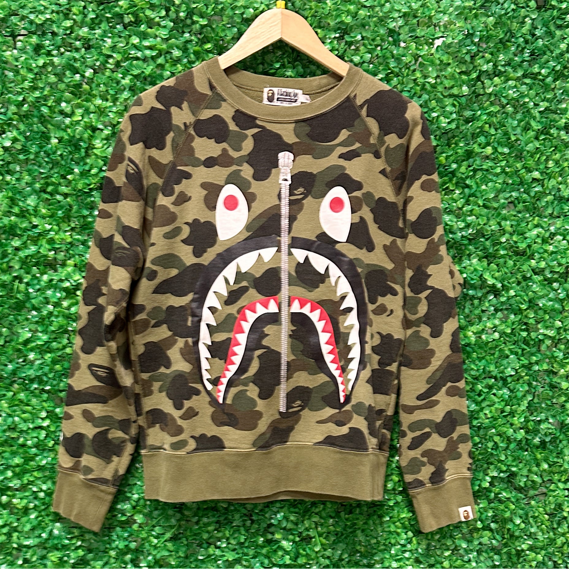 BAPE 1st Camo Shark Crewneck Sweatshirt Green (Pre-Owned)