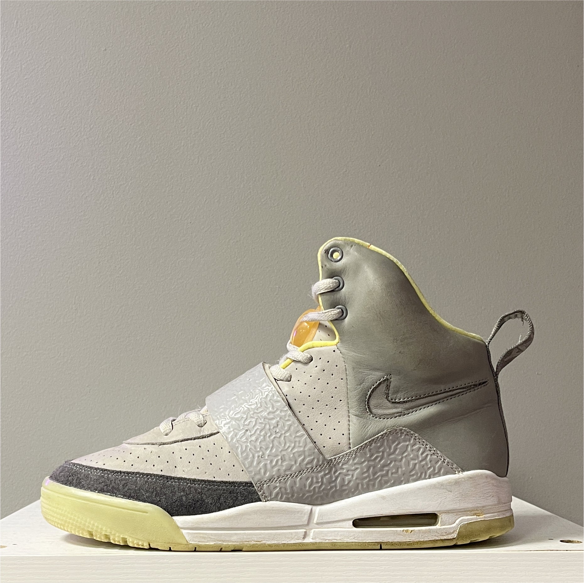 Nike Air Yeezy 1 "Zen Grey" (Pre-owned)*