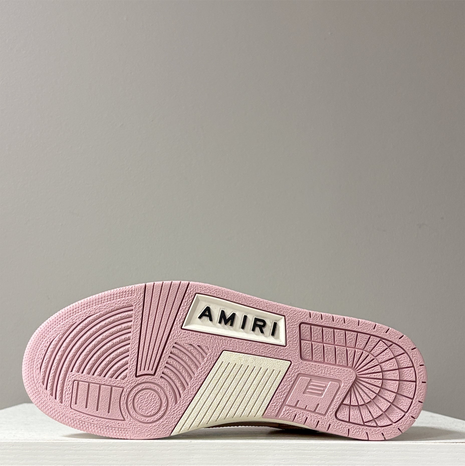 Amiri Bone Runner Low "White/Pink" (pre-owned)