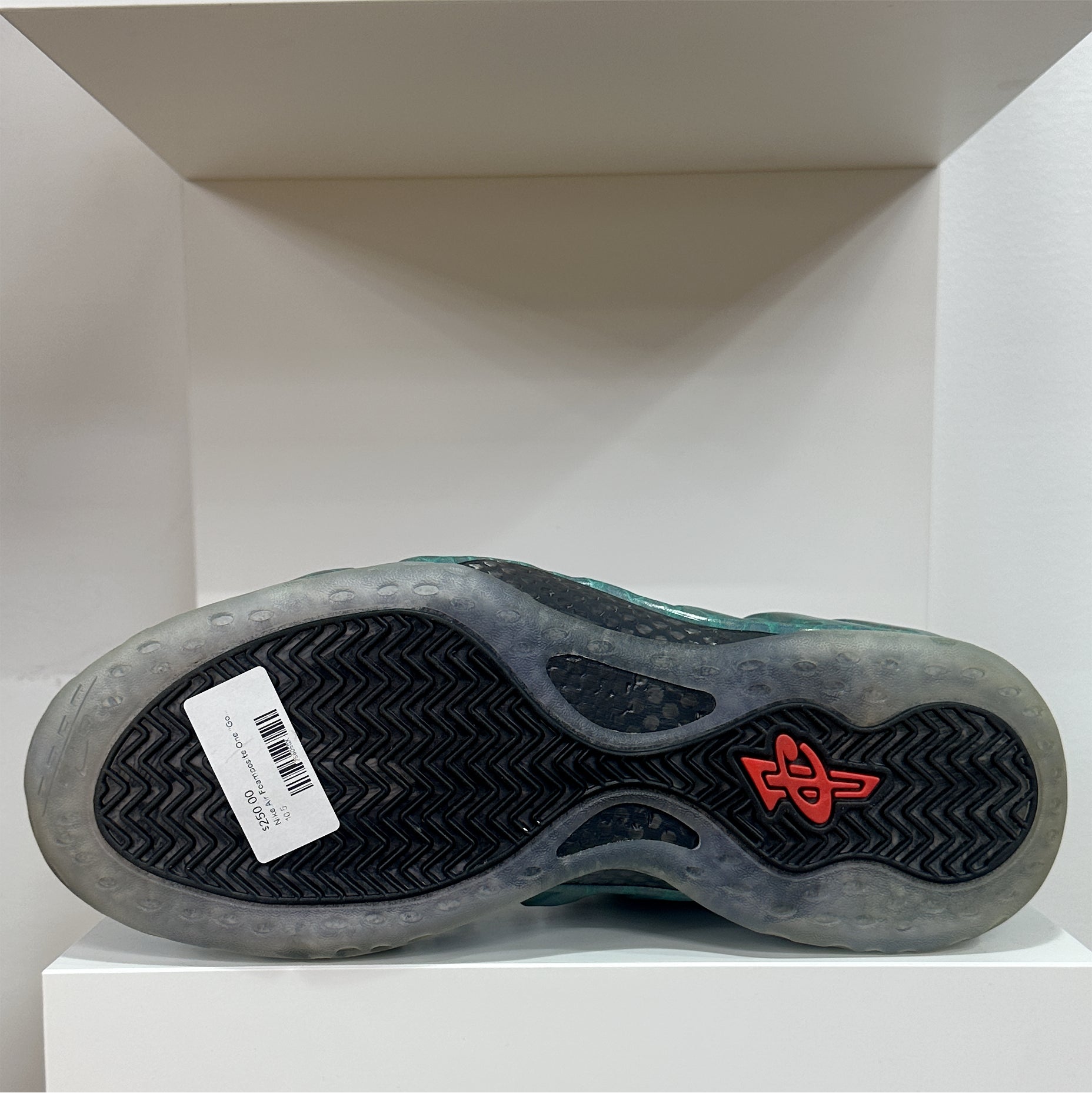 Nike Air Foamposite One “Gone Fishing” (Pre-Owned)