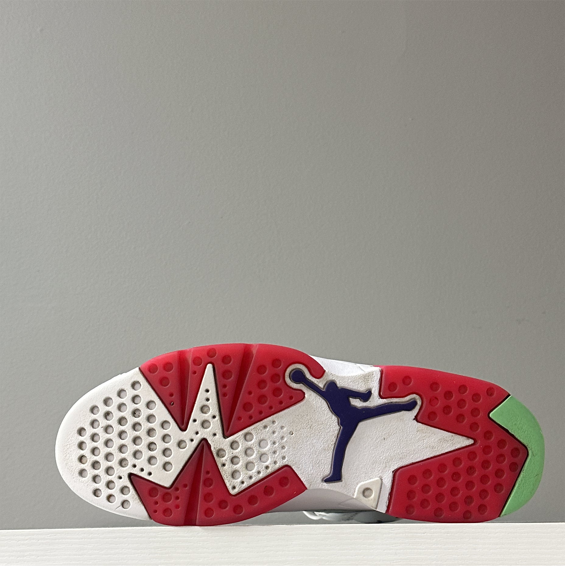 Air Jordan 6 "Hare" 2020 (pre-owned)