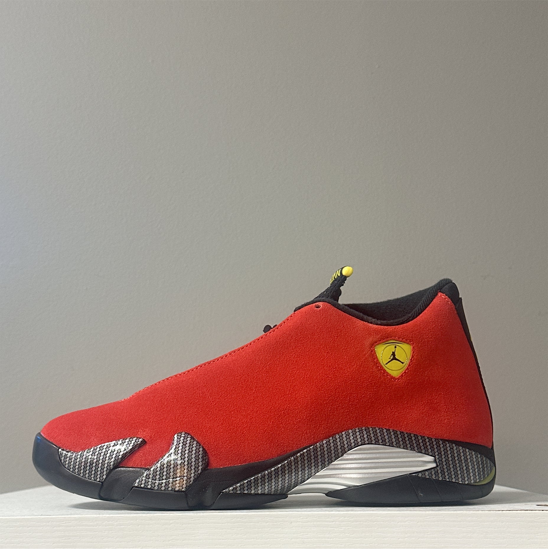 Air Jordan 14 "Ferrari" 2025 (pre-owned)
