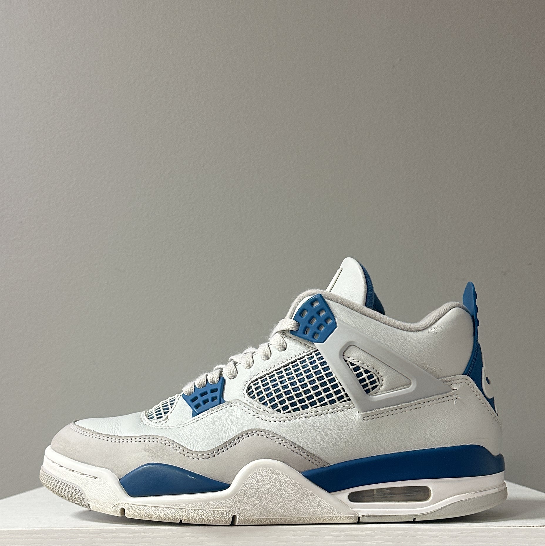 Air Jordan 4 "Military Blue" (2024) (Pre-Owned)